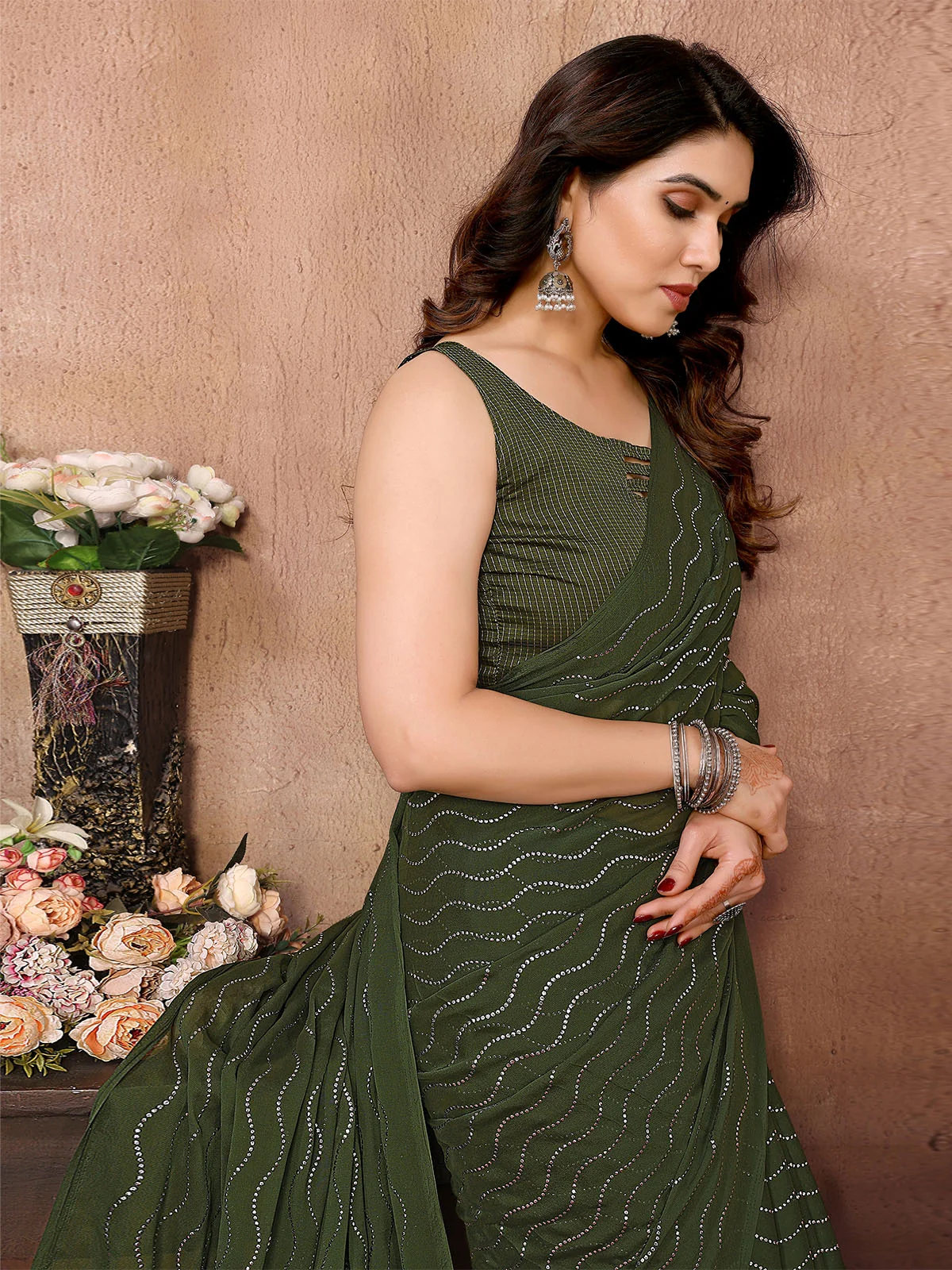 Odette Green Silk Blend Embellished Saree With Unstitched Blouse For Women - Image 2
