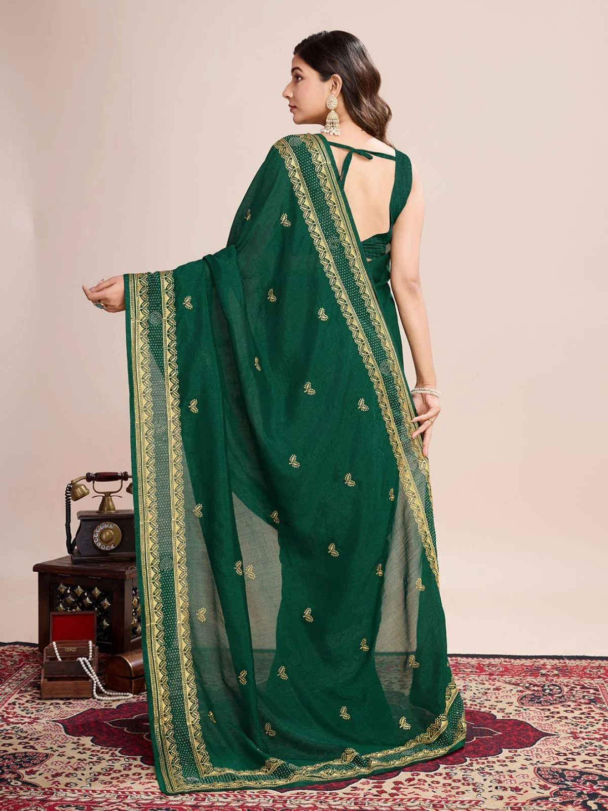 Odette Green Silk Blend Embroidered Saree With Unstitched Blouse For Women - Image 3