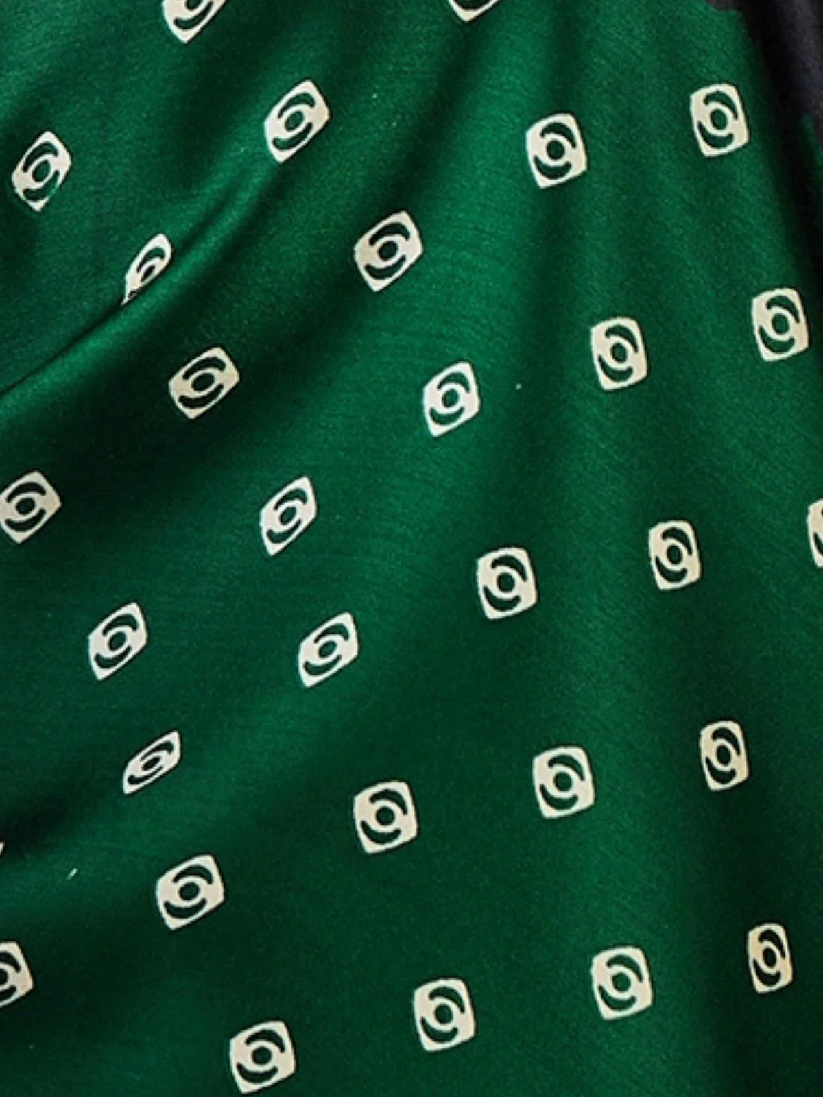 Odette Green Silk Blend Printed Elegant Saree For Women - Image 5