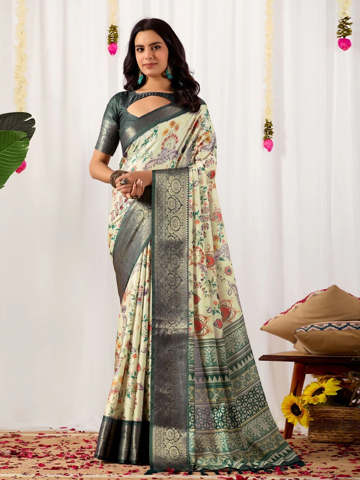 Odette Green Silk Blend Printed Saree For Women