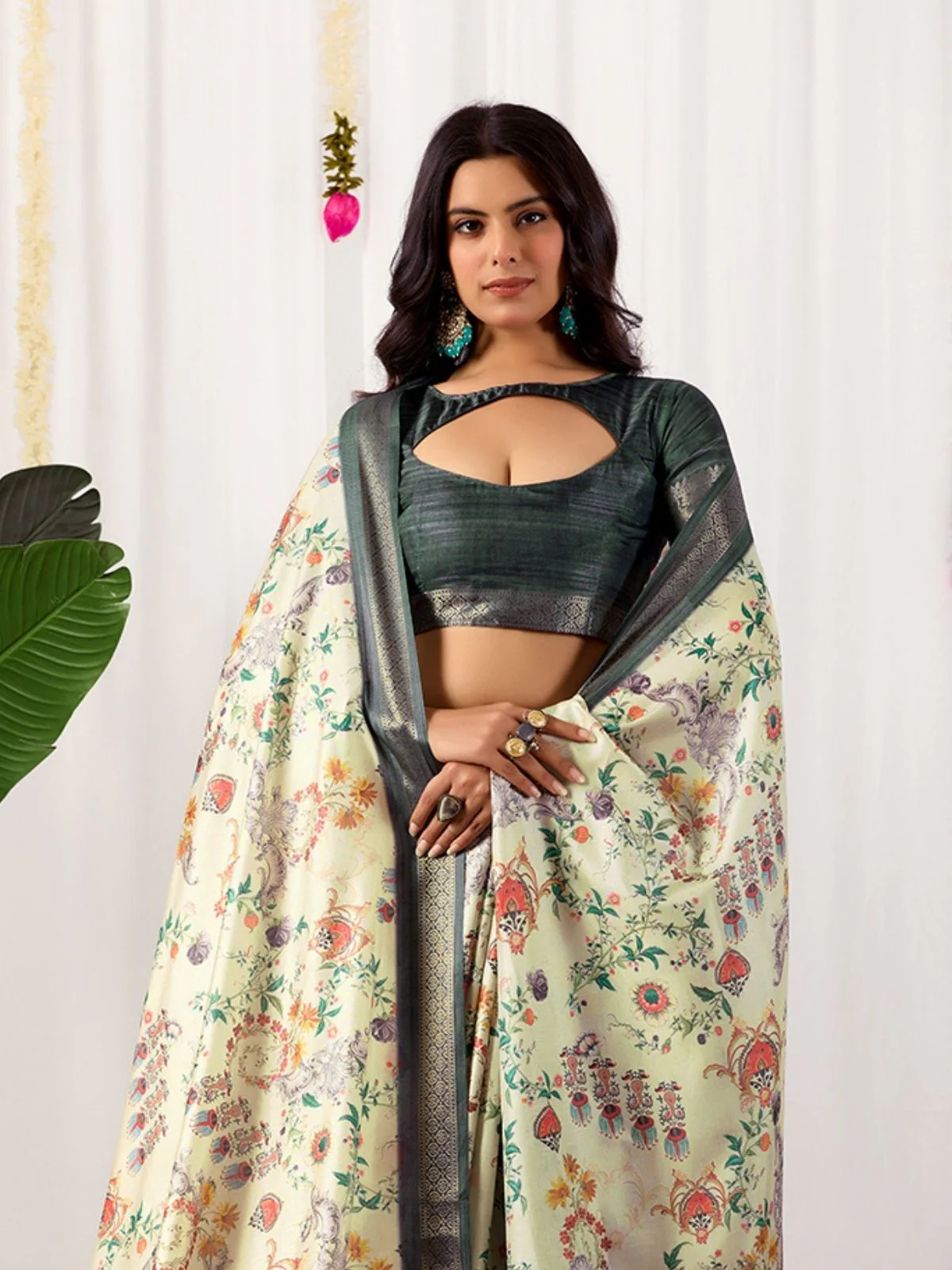 Odette Green Silk Blend Printed Saree For Women - Image 4