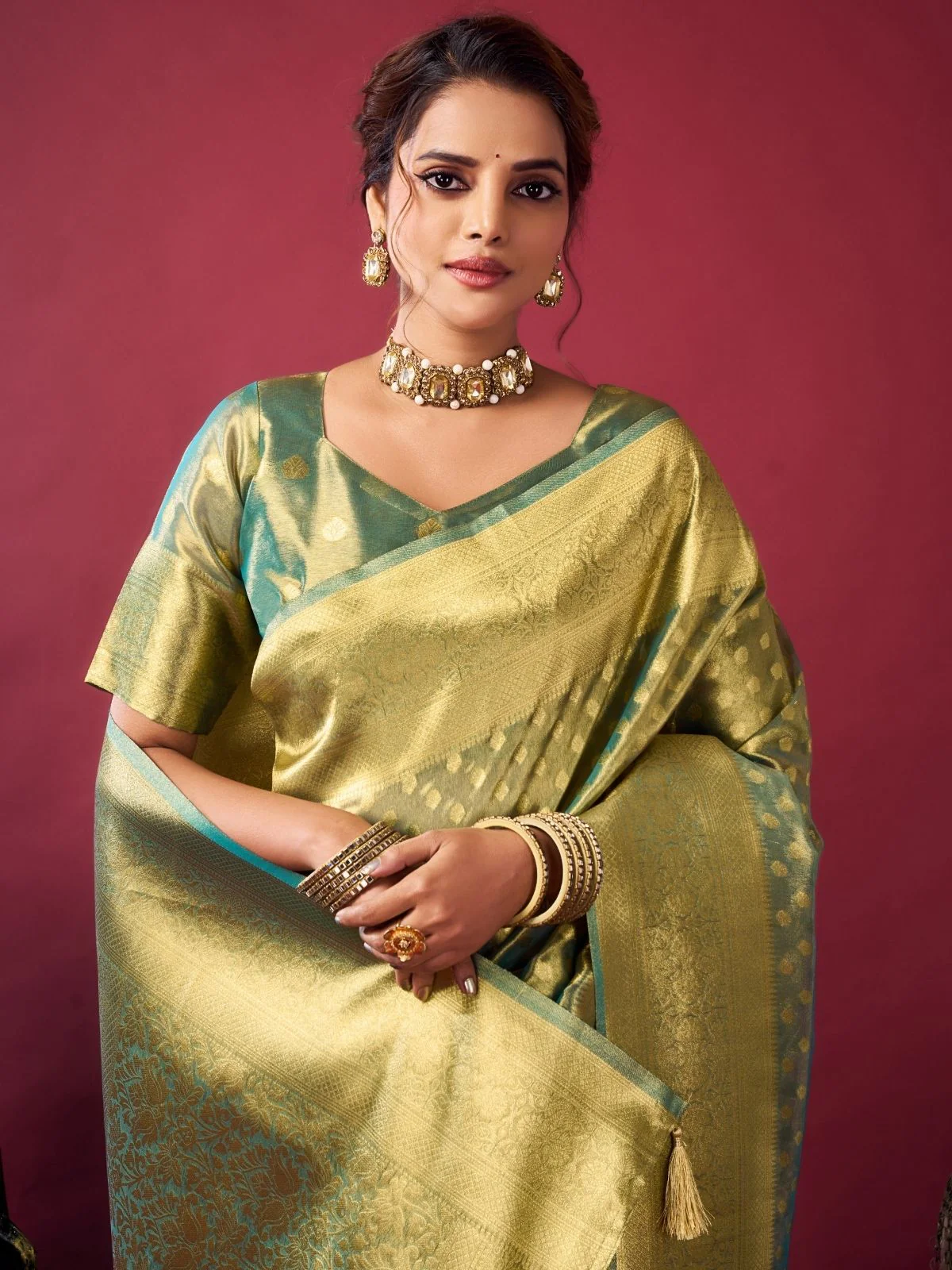 Odette Green Silk Blend Woven Saree For Women - Image 5
