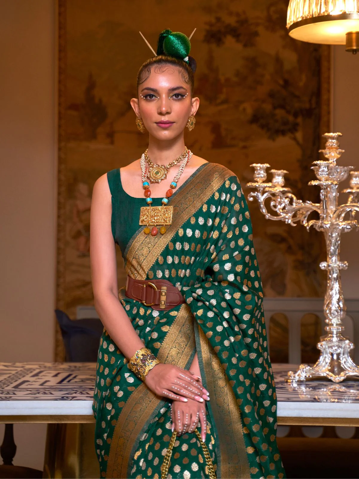 Odette Green Silk Blend Woven Saree With Unstitched Blouse for Women - Image 2