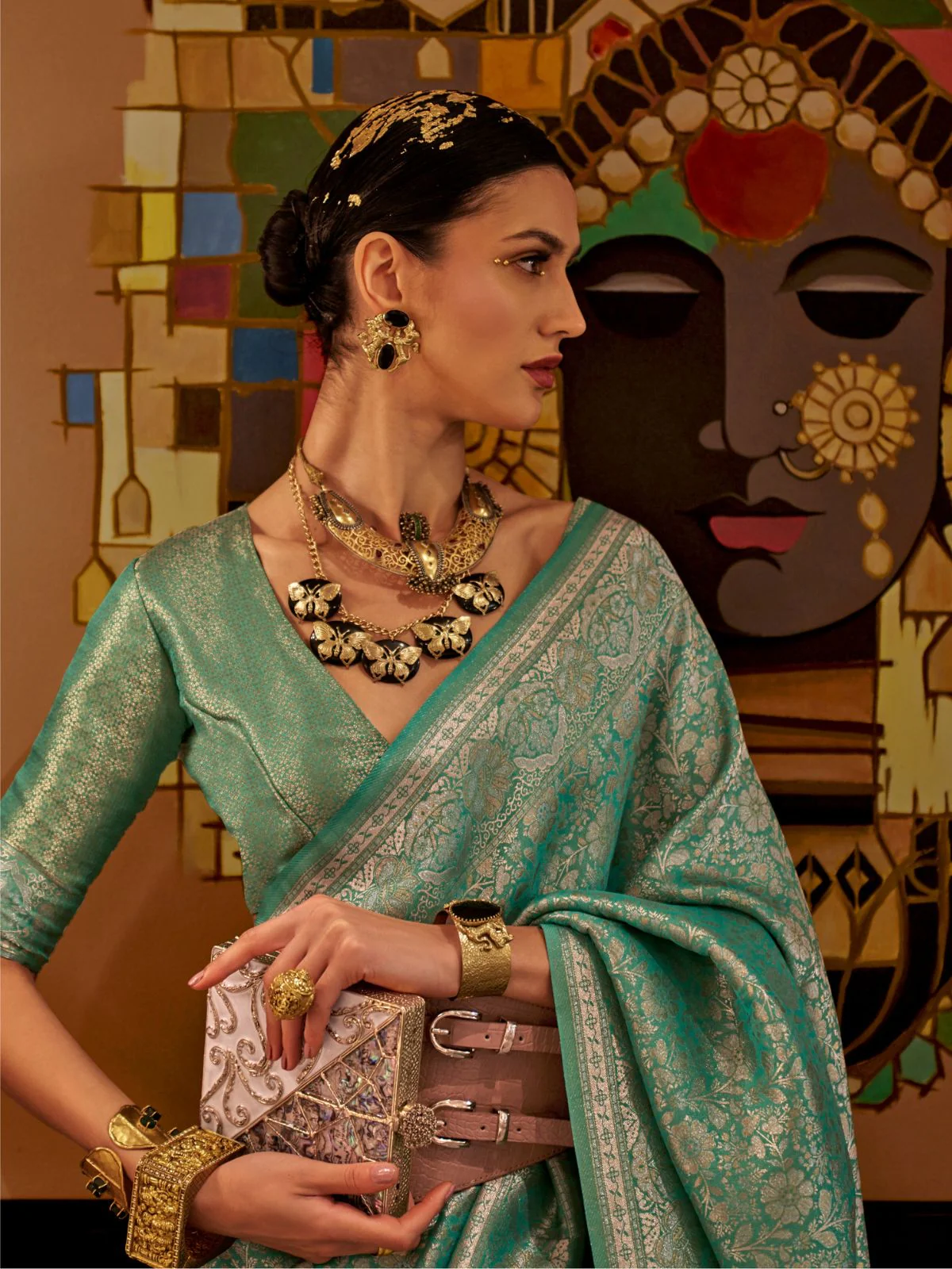 Odette Green Silk Blend Woven Saree With Unstitched Blouse For Women - Image 2