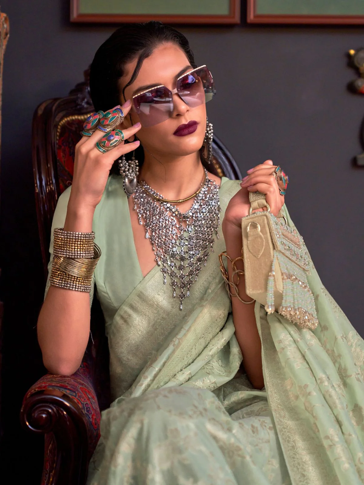 Odette Green Silk Blend Woven Saree With Unstitched Blouse For Women - Image 2