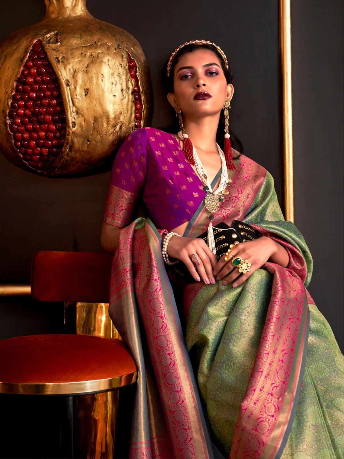 Odette Green Silk Blend Woven Saree With Unstitched Blouse For Women - Image 2