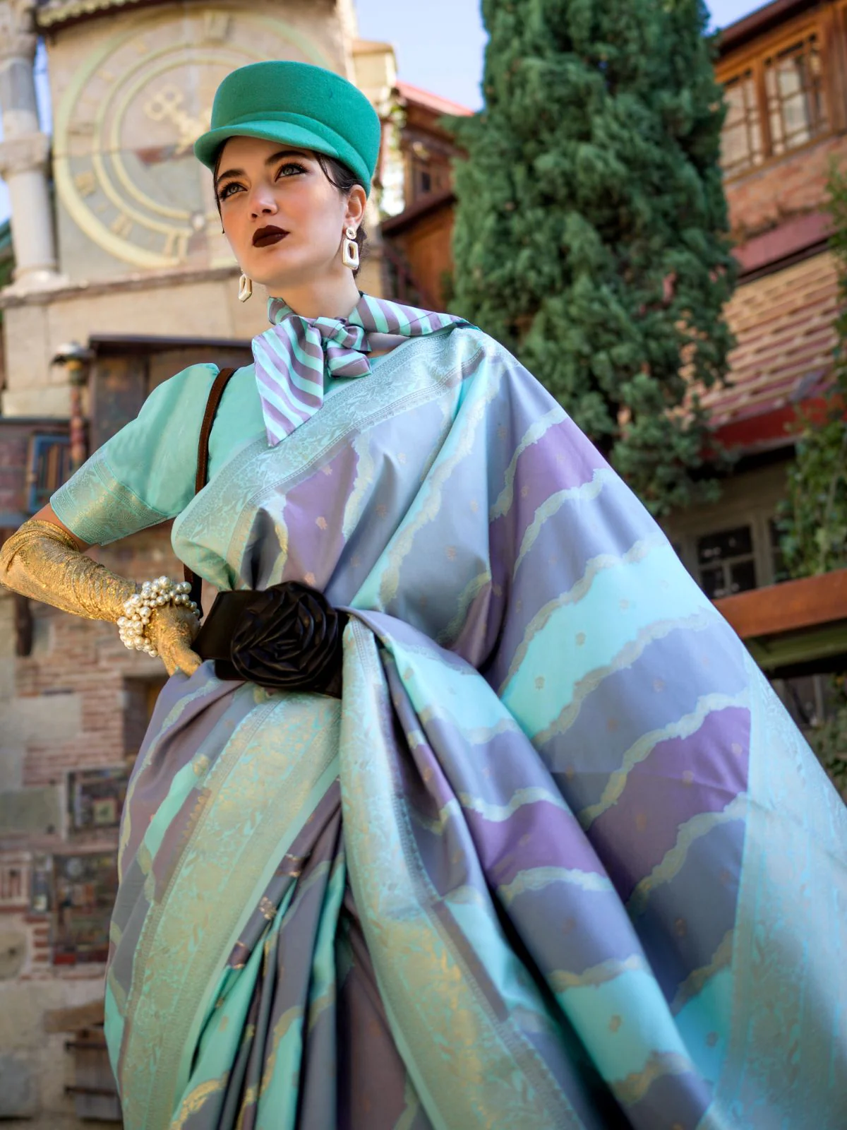 Odette Green Silk Blend Woven Saree With Unstitched Blouse For Women - Image 2