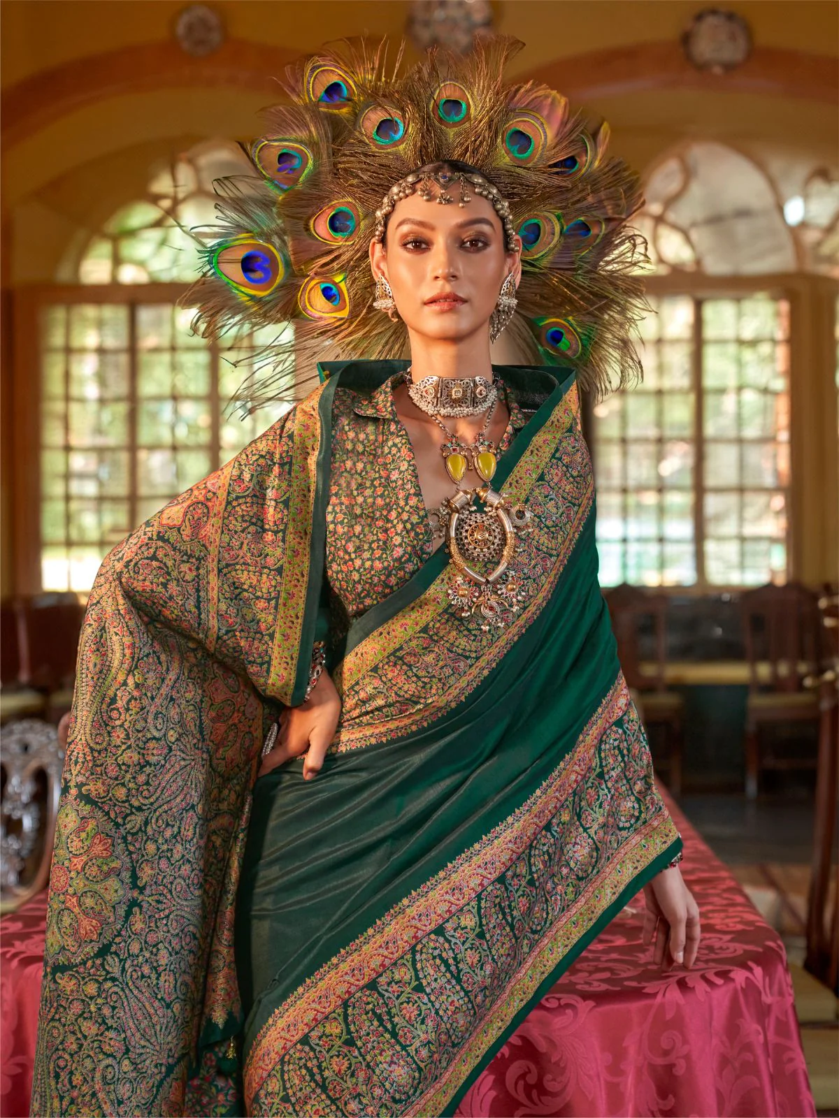 Odette Green Silk Blend Woven Saree With Unstitched Blouse For Women - Image 2