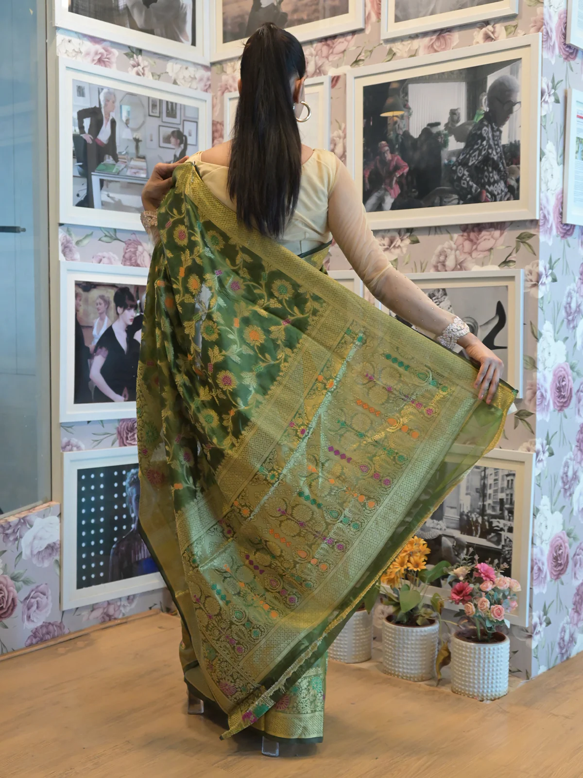 Odette Green Silk Blend Woven Saree with Unstitched Blouse for Women - Image 4