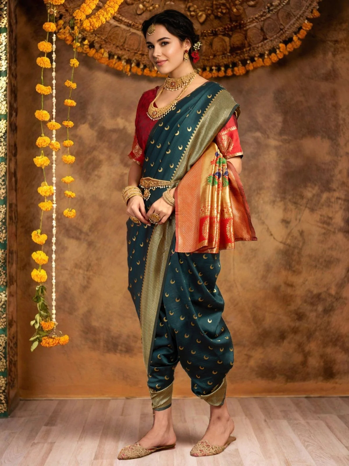 Odette Green Silk Woven Saree For Women - Image 2