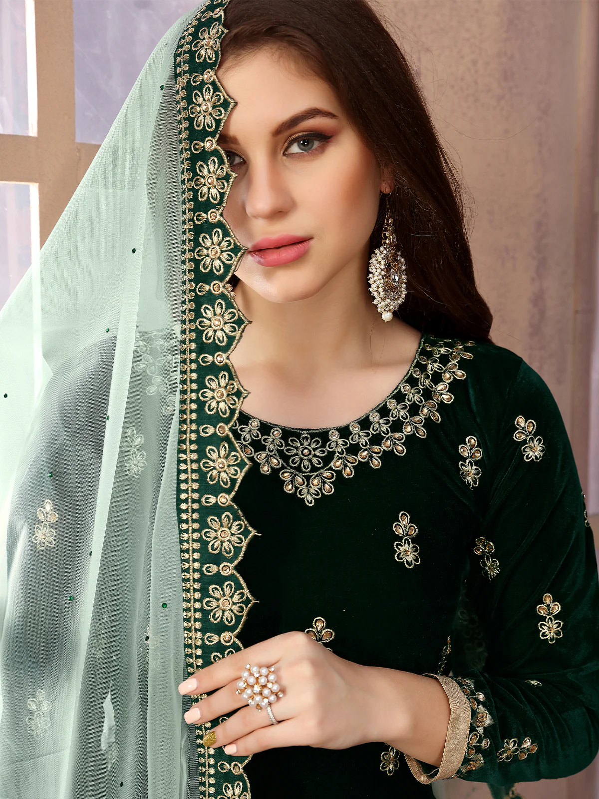Odette Green Velvet Embroidered Semi stitched Kurta Set For Women - Image 3