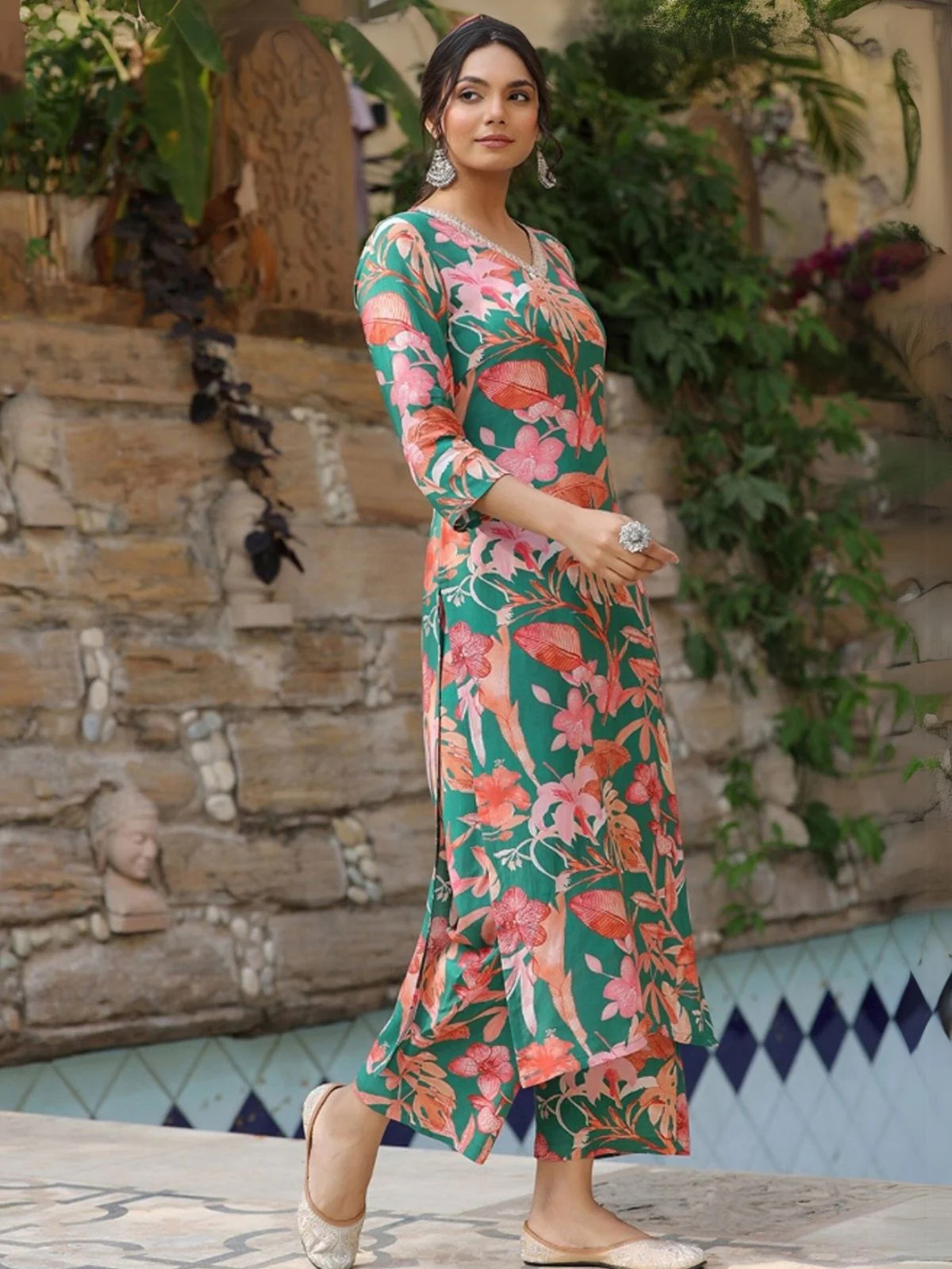 Odette Green Viscose Printed Stiched Kurta Set For Women - Image 3