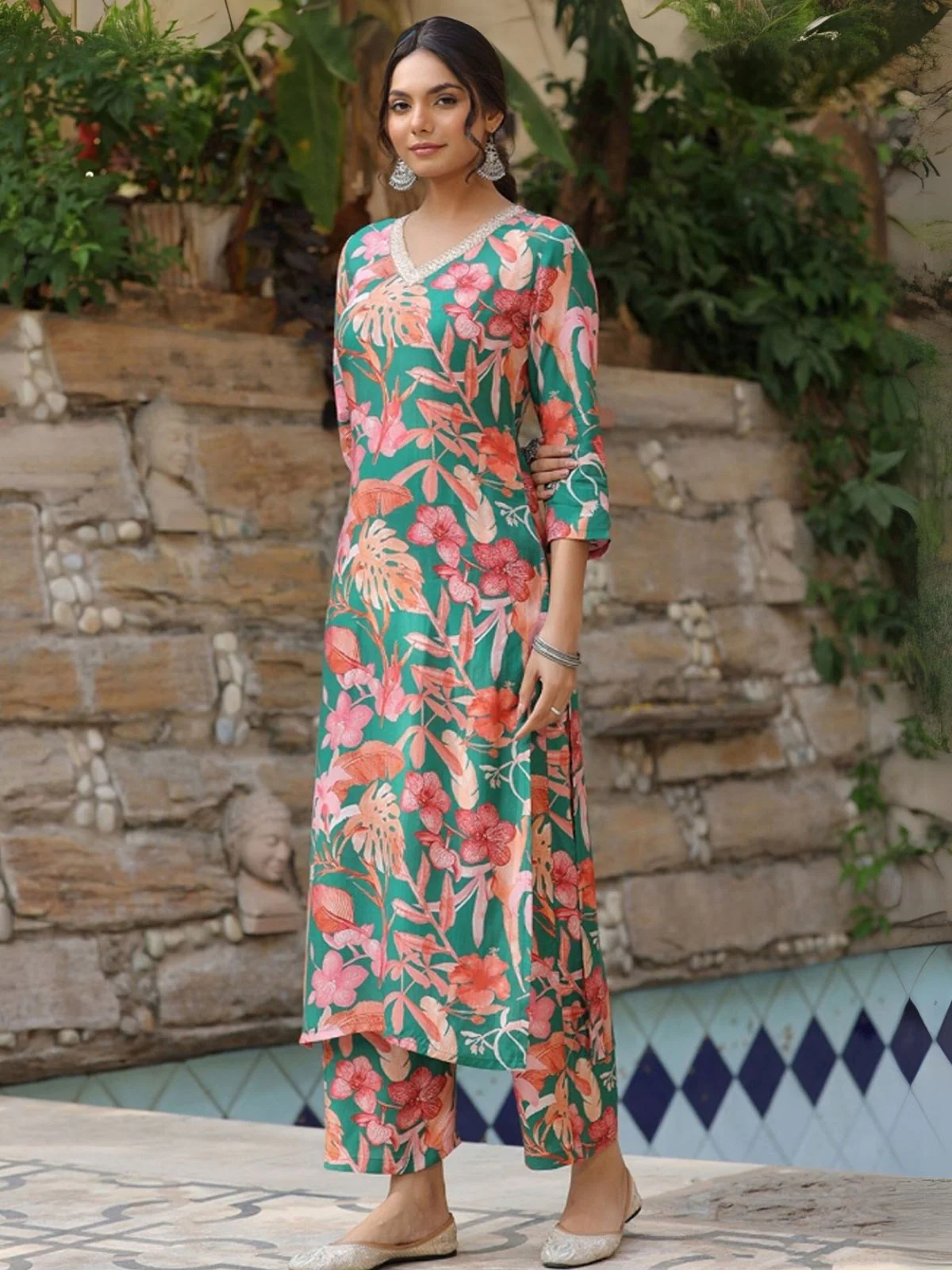 Odette Green Viscose Printed Stiched Kurta Set For Women - Image 4