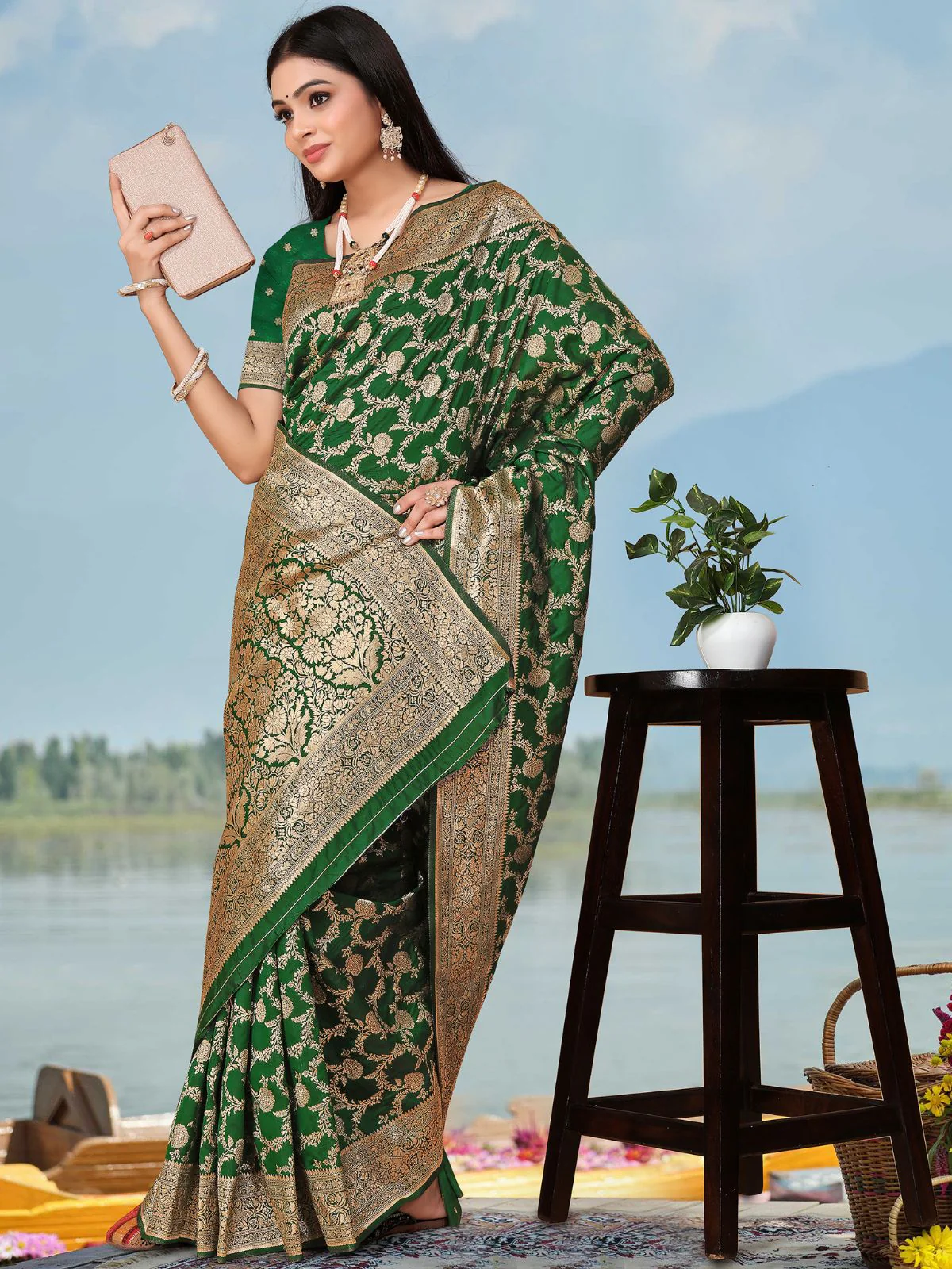 Odette Green Woven Banarasi Silk Saree With unstitched Blouse For Women - Image 3