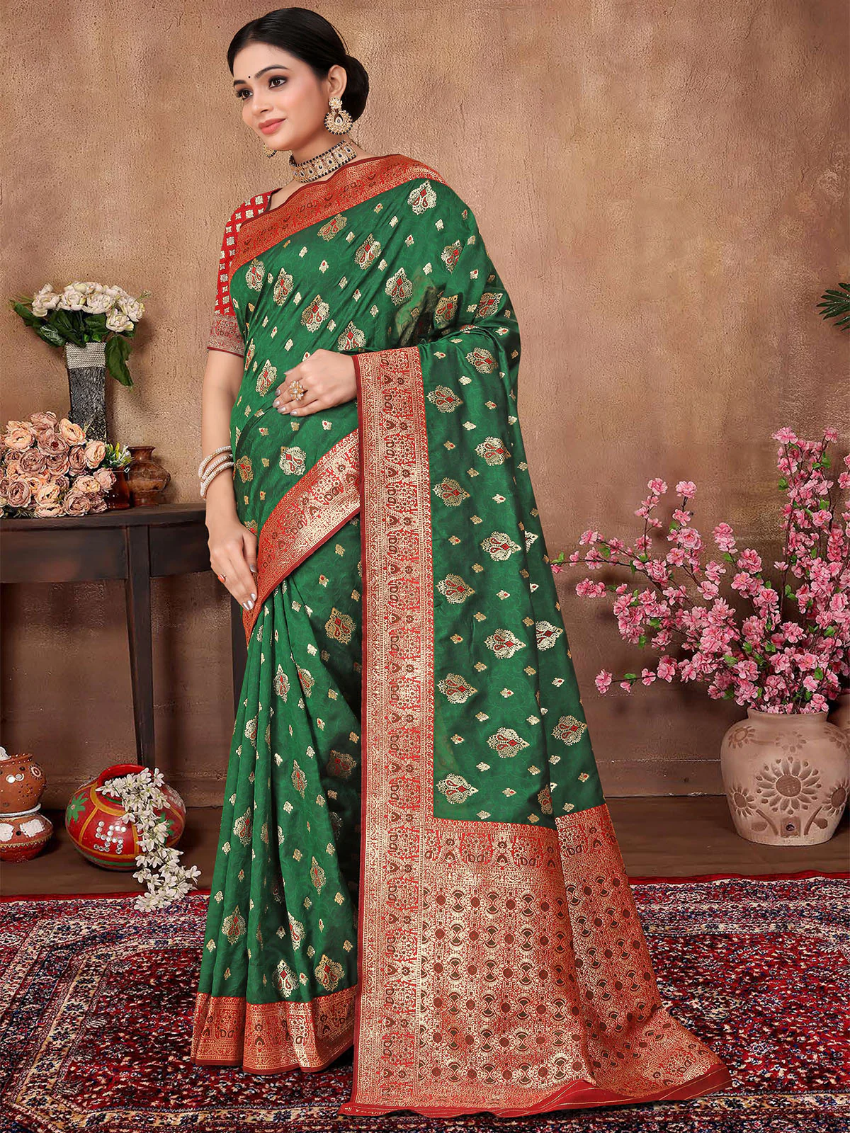 Odette Green Woven Banarasi Silk Saree With Unstitched Blouse For Women - Image 3