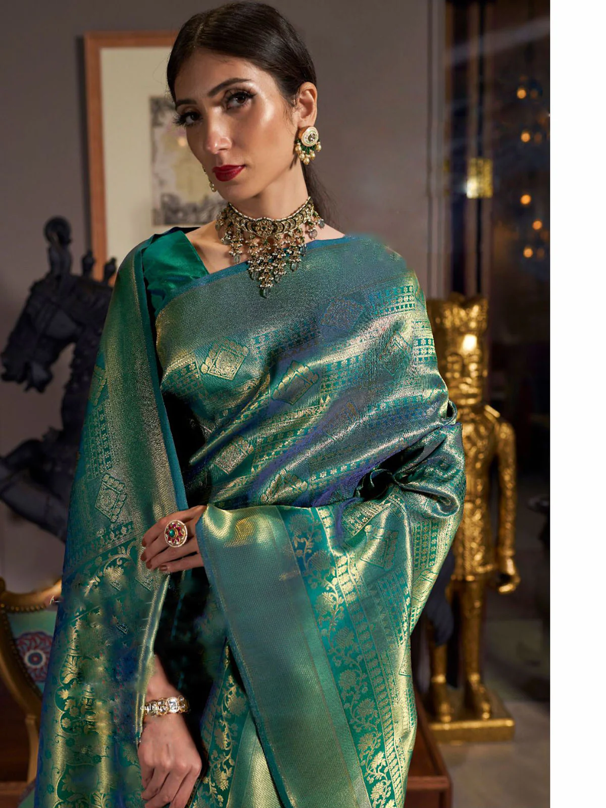 Odette Green Woven Design Silk Blend Saree With Unstitched Blouse For Women - Image 2