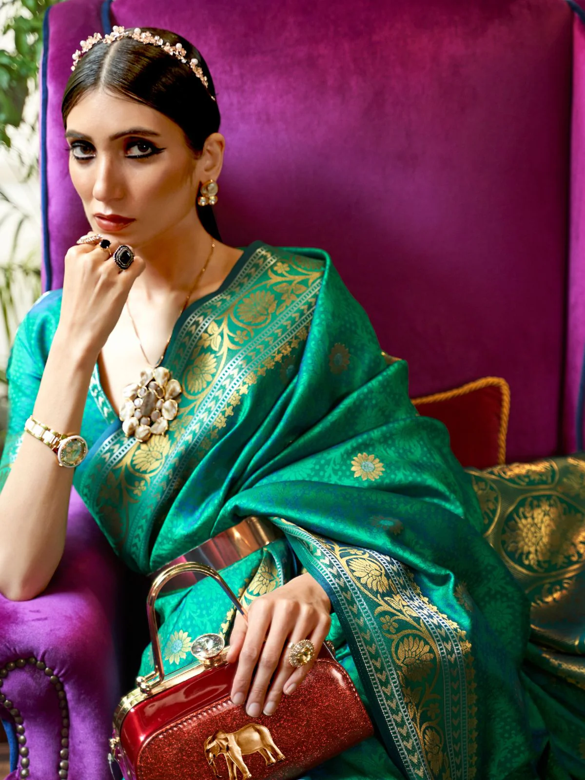 Odette Green Woven Design Silk Blend Saree With Unstitched Blouse For Women - Image 2