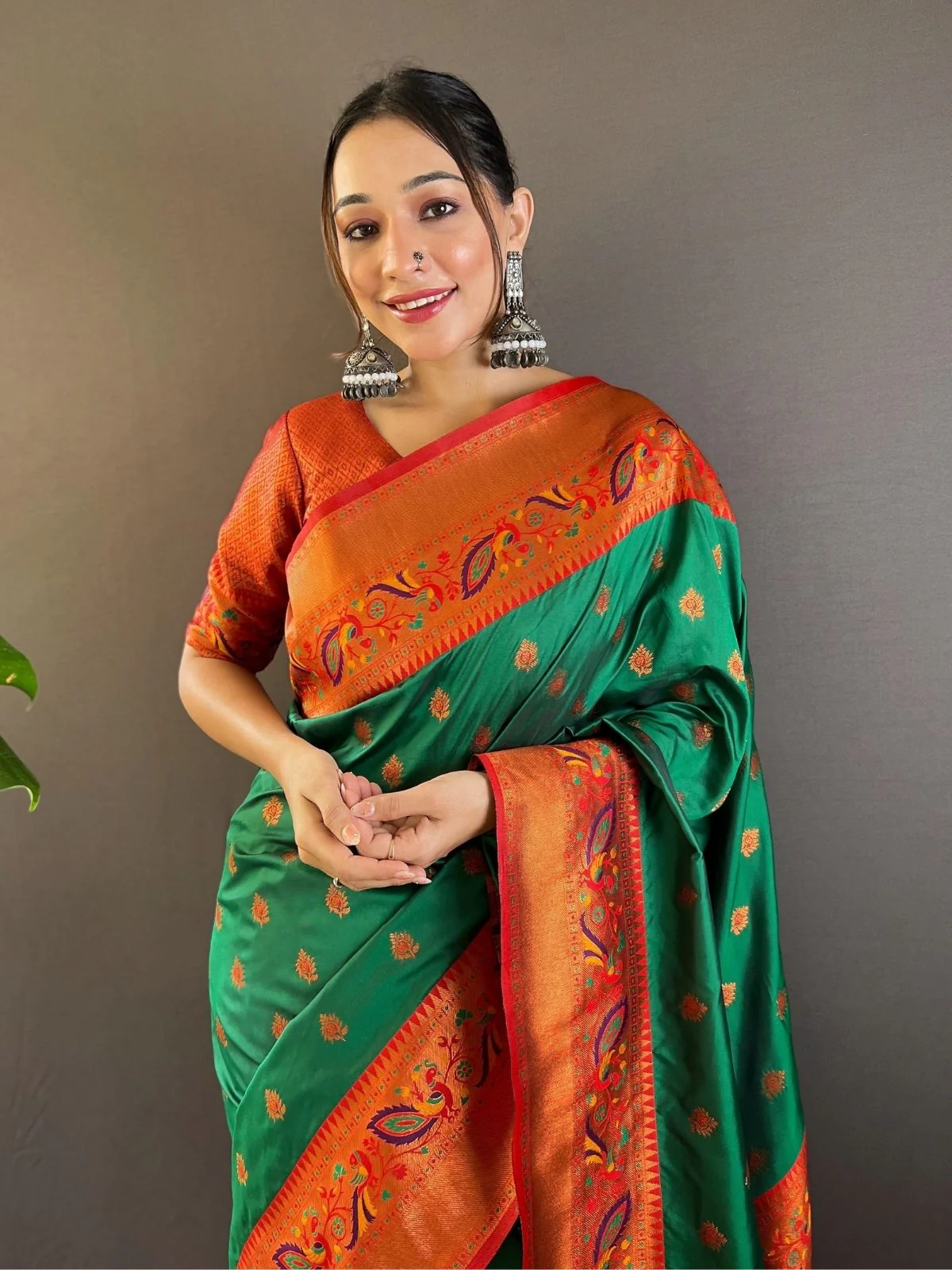 Odette Green Woven Design Silk Blend Saree With Unstitched Blouse For Women - Image 3
