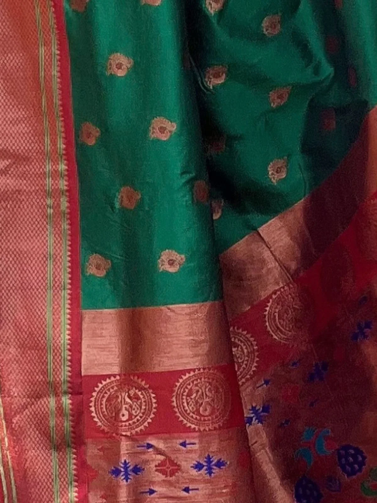 Odette Green Woven Design Silk Blend Saree With Unstitched Blouse For Women - Image 4