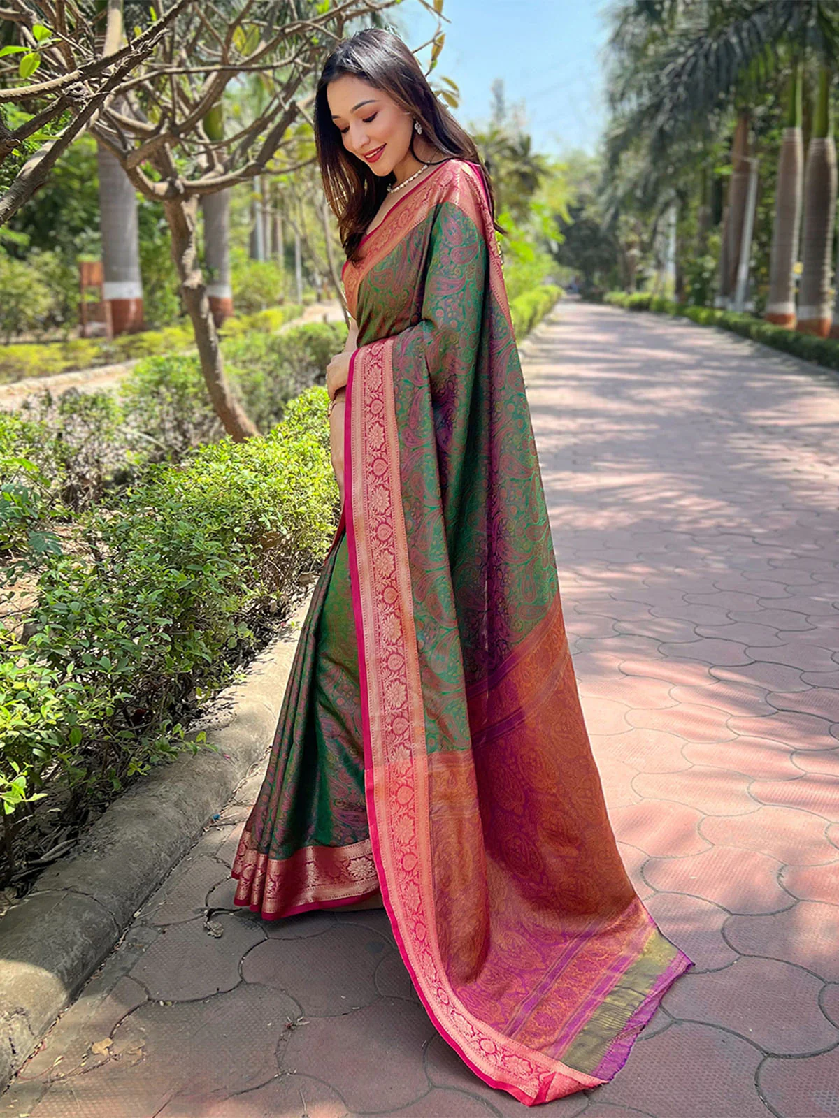 Odette Green Woven Design Silk Blend Saree With Unstitched Blouse For Women - Image 2