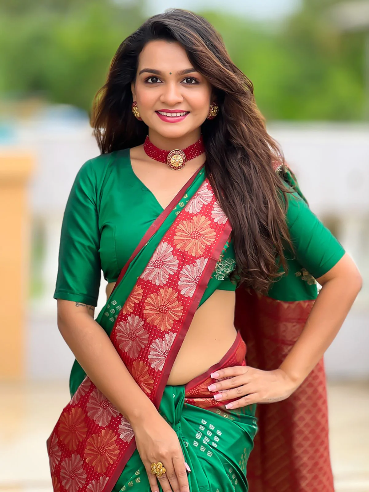 Odette Green Woven Design Soft Silk Saree With Unstitched Blouse For Women - Image 2