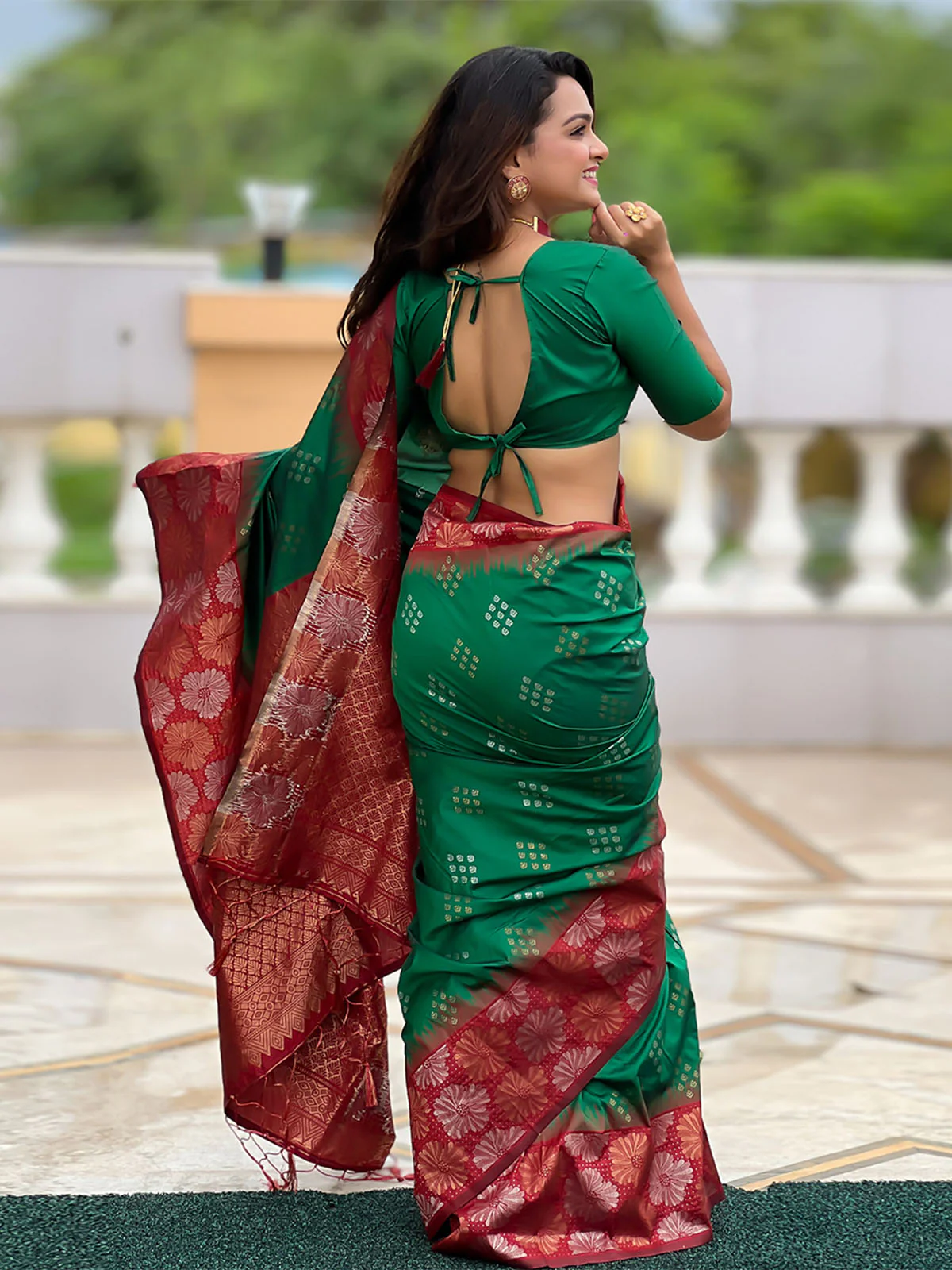 Odette Green Woven Design Soft Silk Saree With Unstitched Blouse For Women - Image 4