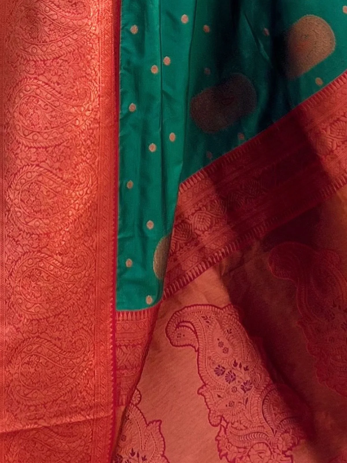 Odette Green Woven Design Soft Silk Saree With Unstitched Blouse For Women - Image 4