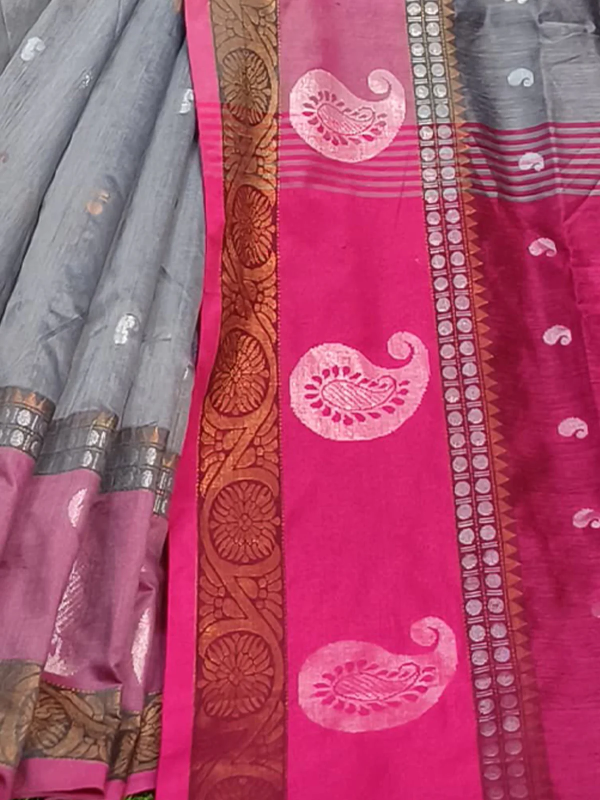 Odette Grey Silk Blend Saree with Unstitched Blouse For Women - Image 5