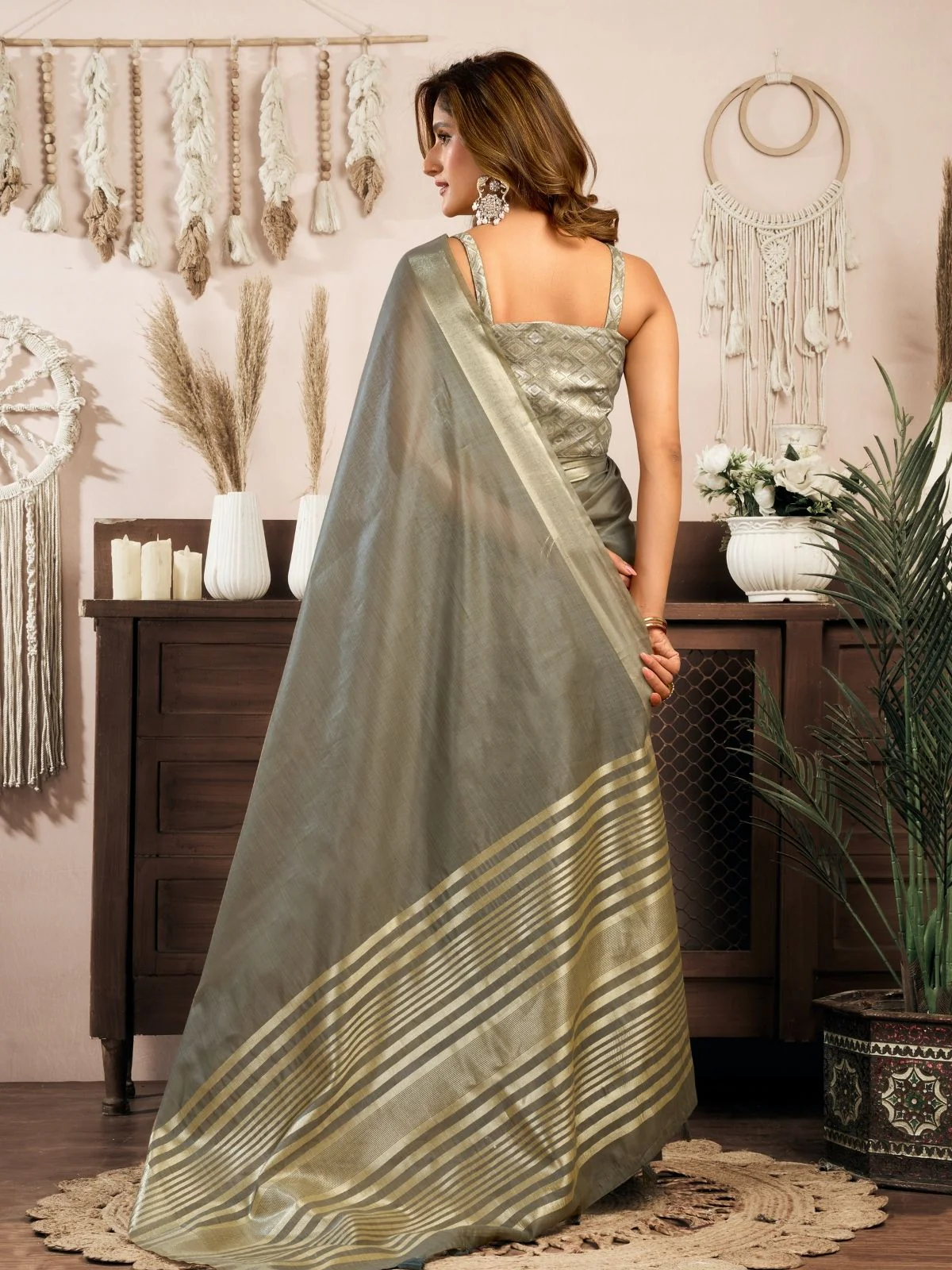Odette Grey Cotton Blend Woven Saree For Women - Image 3