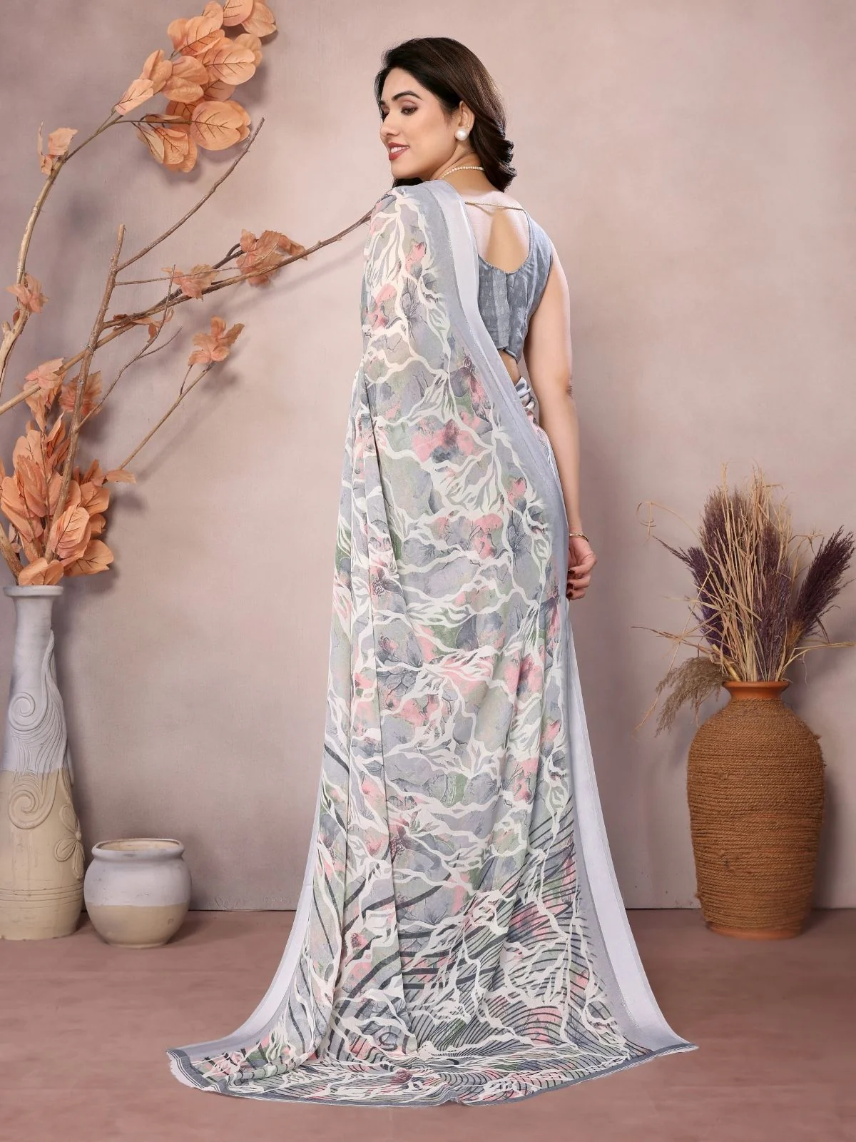 Odette Grey Georgette Printed Saree For Women - Image 3