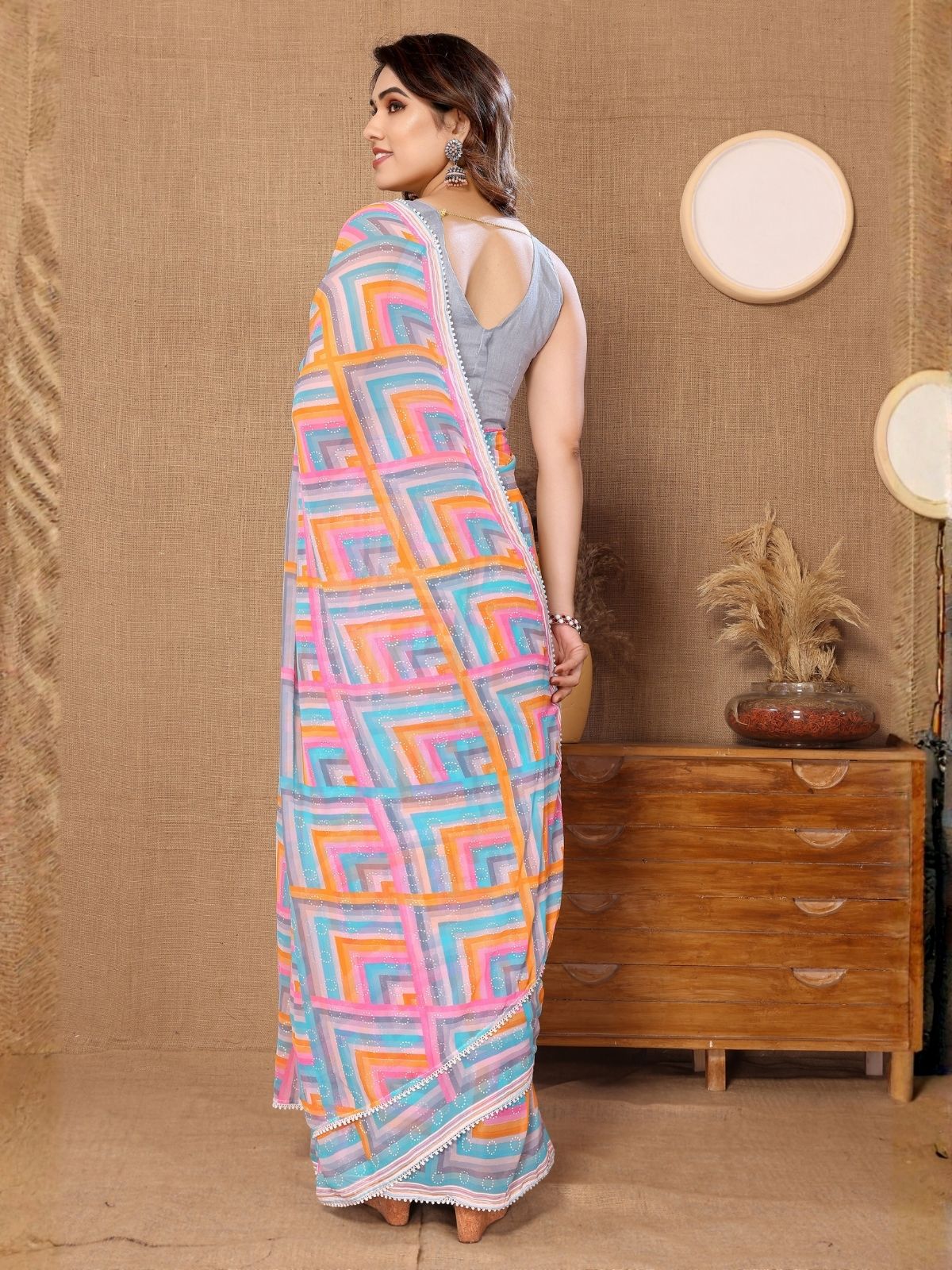 Odette Grey Georgette Printed Saree For Women - Image 3