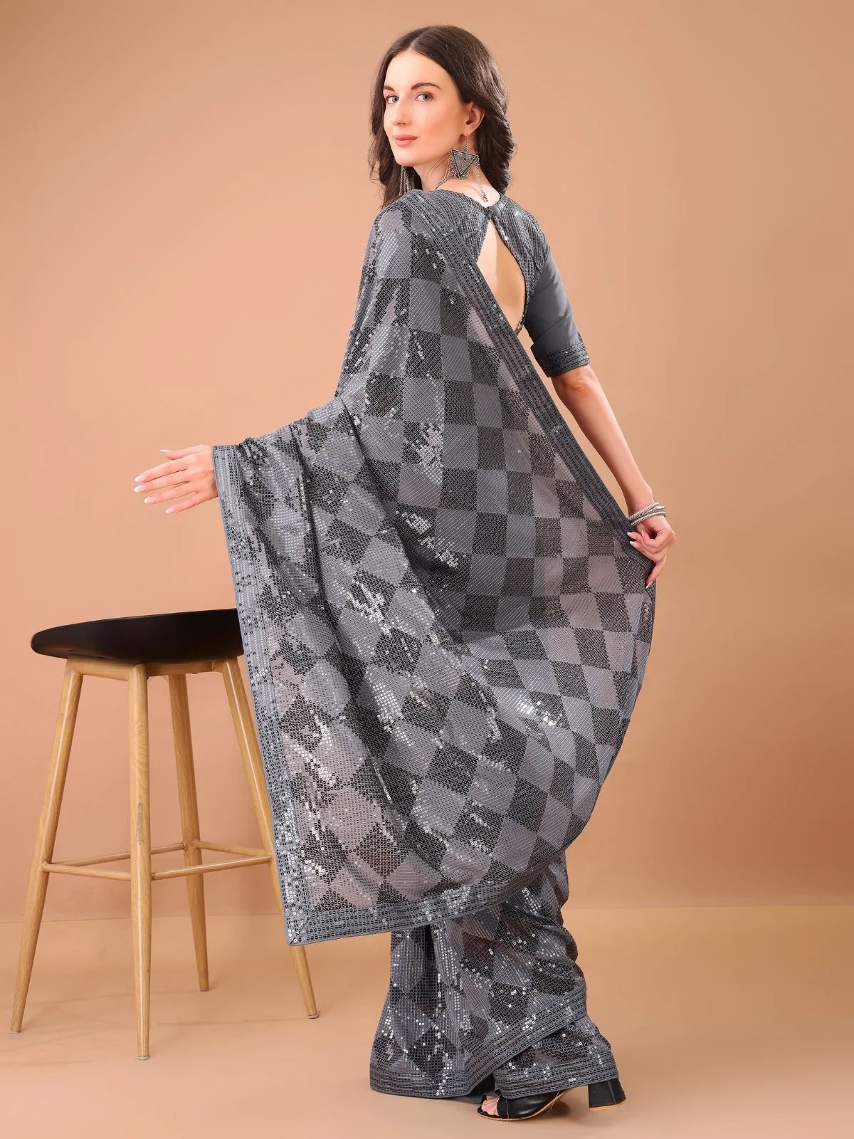 Odette Grey Georgette Sequin Elegant Saree For Women - Image 2