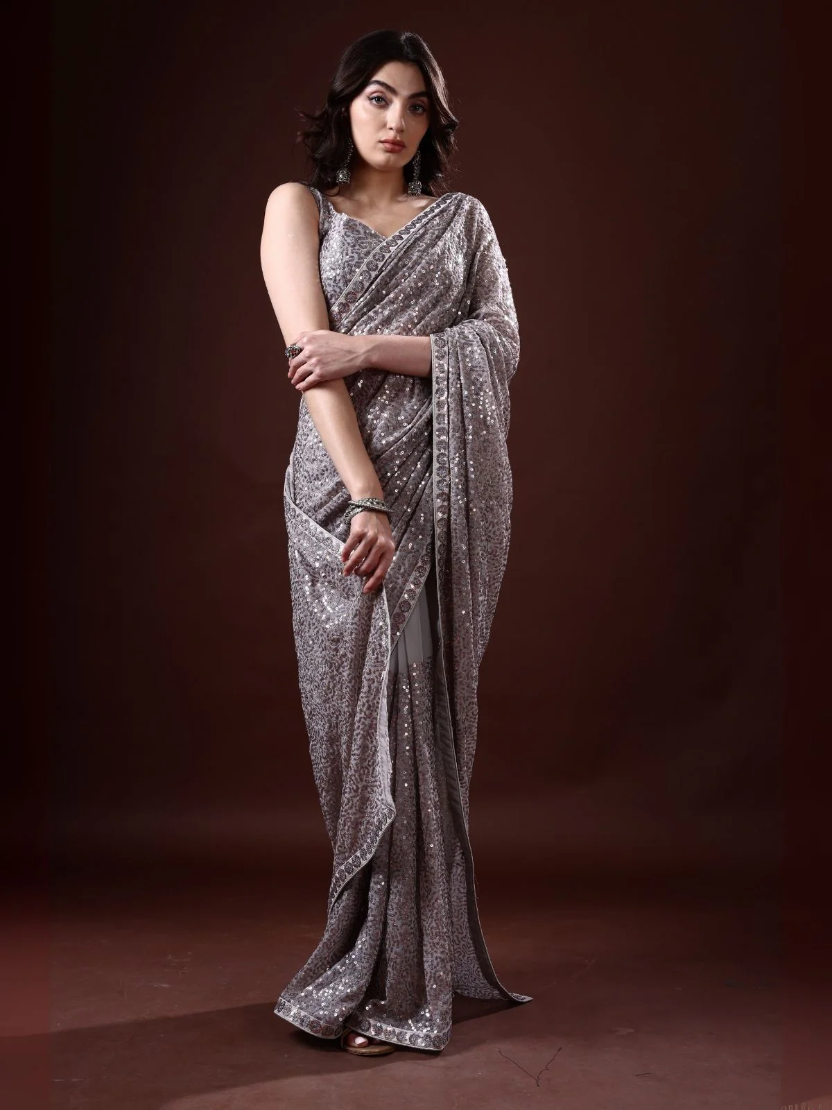 Odette Grey Georgette Sequin Elegant Saree For Women - Image 3