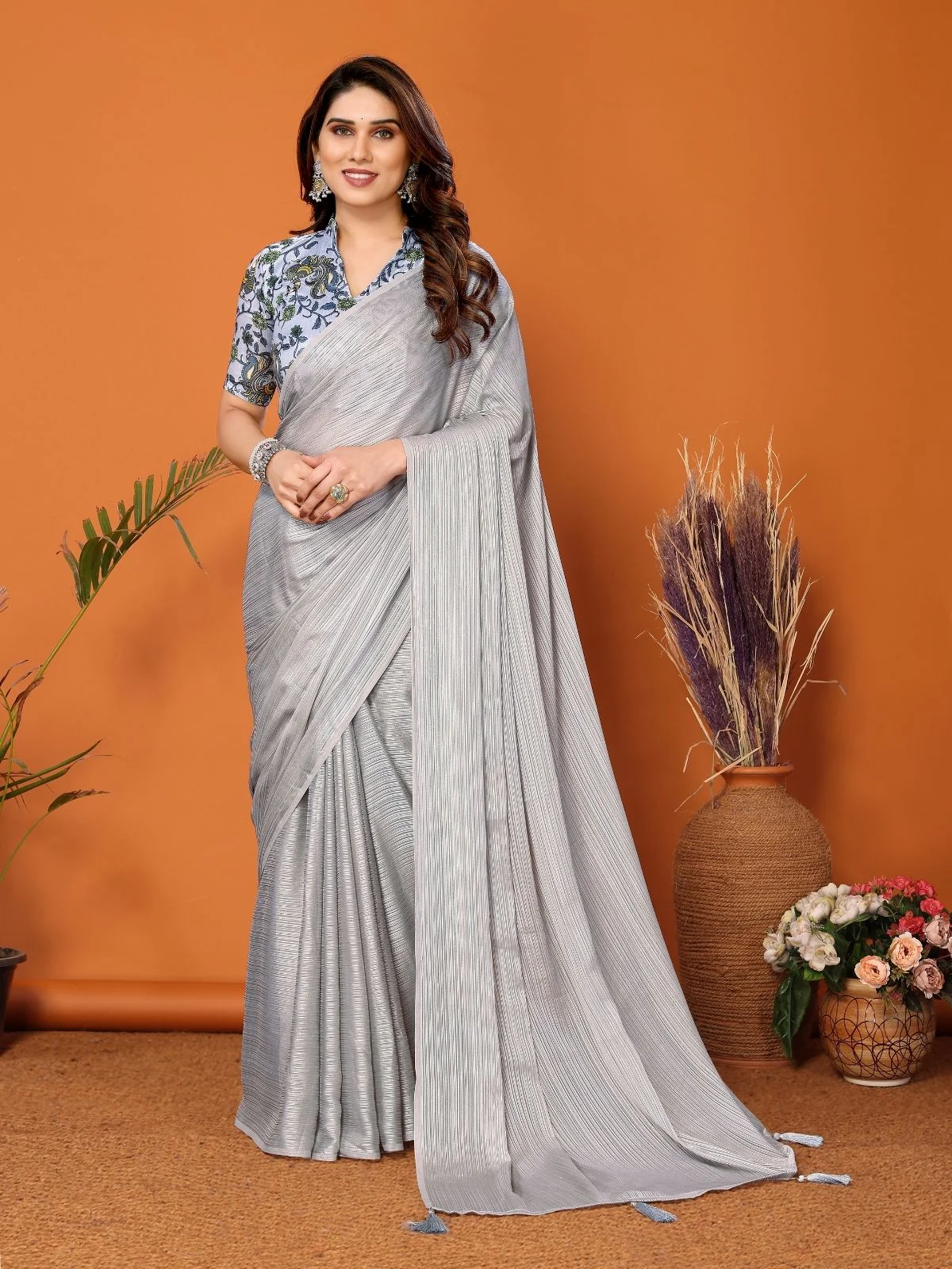 Odette Grey Georgette Solid Saree For Women