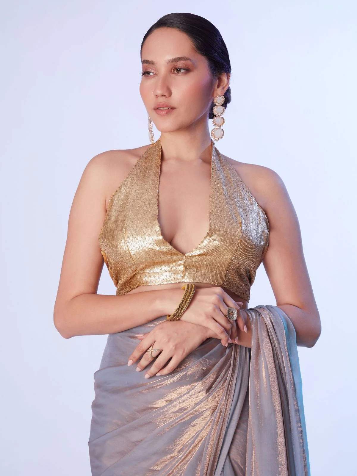 Odette Grey Gold Organza Beads Saree With Unstitched Blouse For Women - Image 4