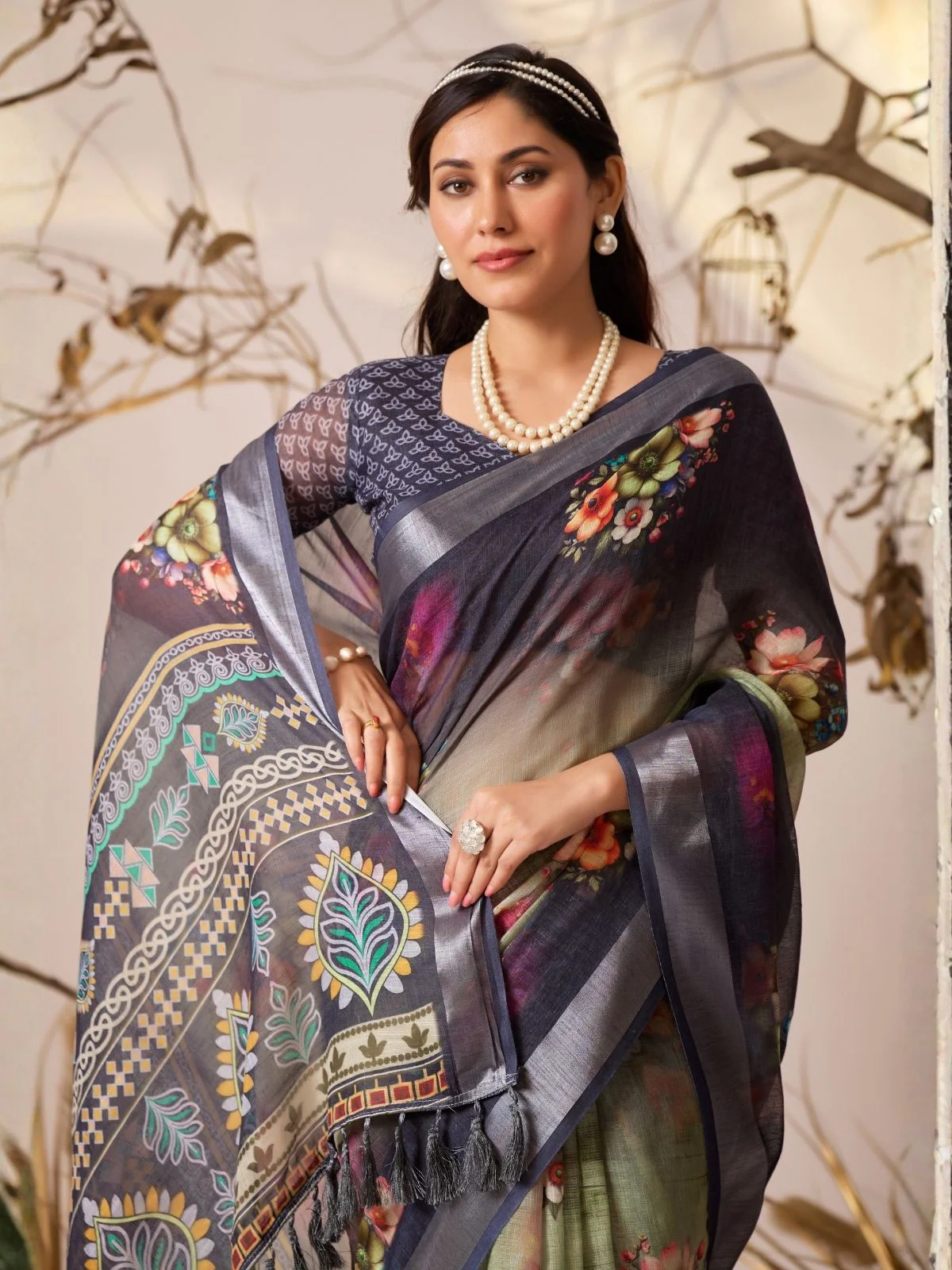 Odette Grey Linen Cotton Printed Saree For Women - Image 2