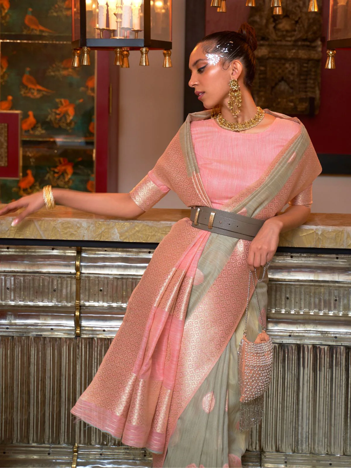Odette Grey Linen Woven Saree With Unstitched Blouse for Women - Image 2