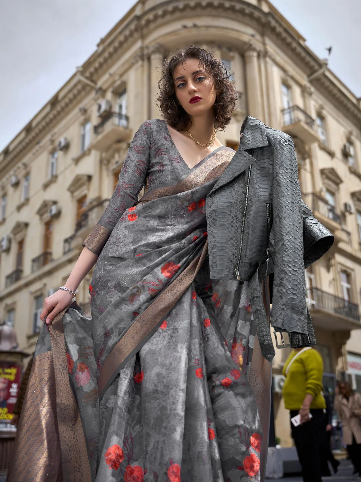 Odette Grey Poly Brasso Woven Saree With Unstitched Blouse For Women - Image 2