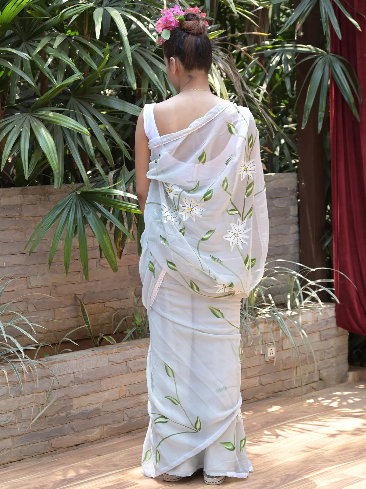 Odette Grey Printed Chiffon Saree with Unstitched Blouse for Women - Image 3