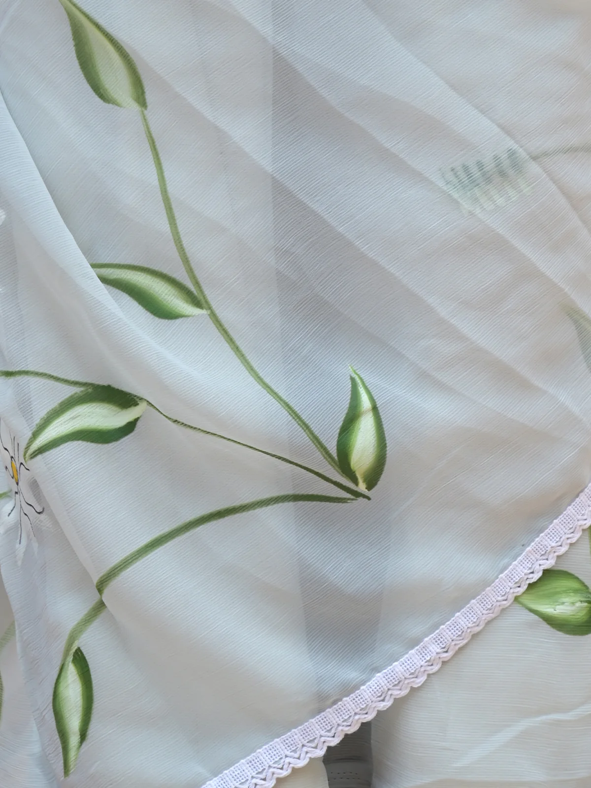 Odette Grey Printed Chiffon Saree with Unstitched Blouse for Women - Image 5