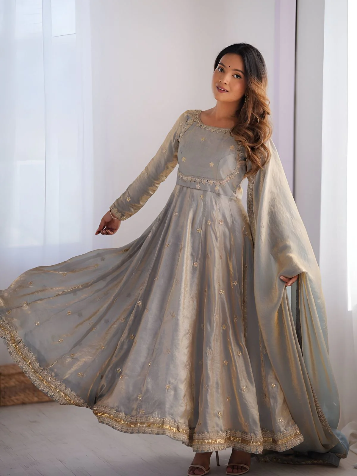 Odette Grey Satin Silk Embroidered Kurta Set For Women - Image 2