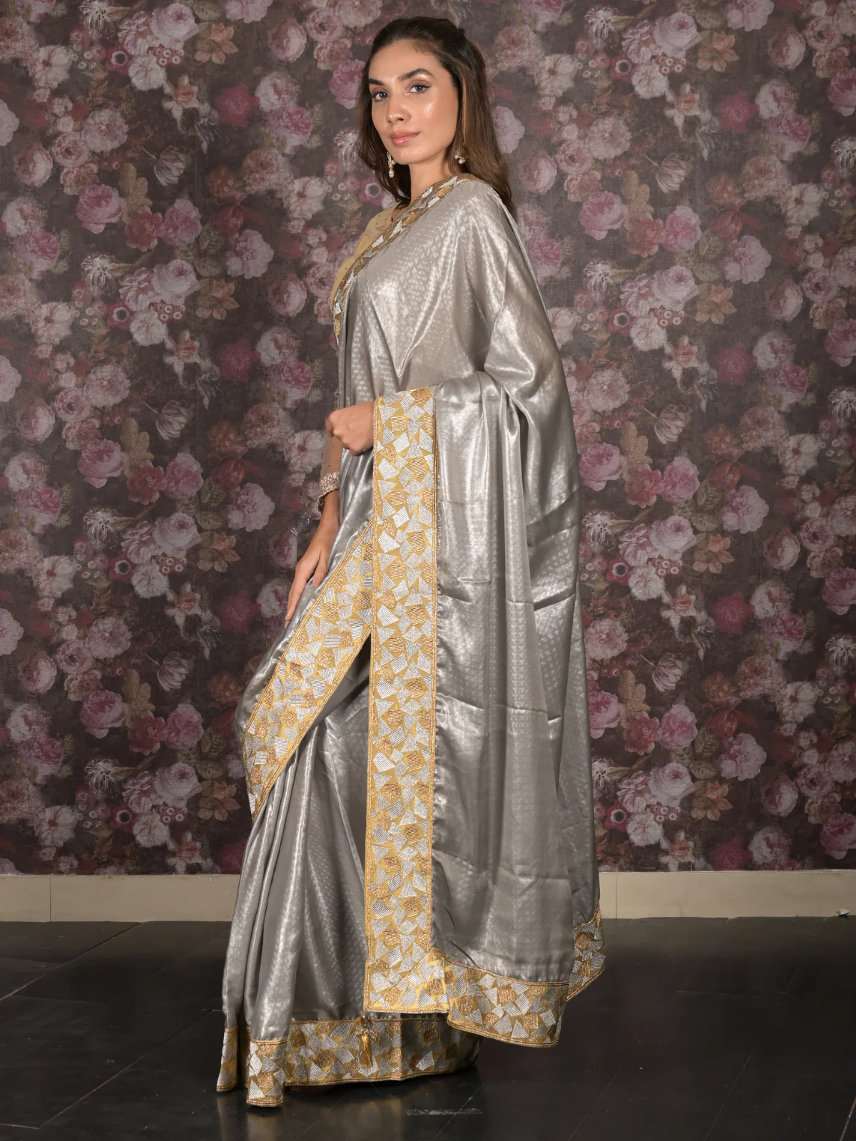 Odette Grey Shimmer Polyester Embroidered Saree with Unstitched Blouse for Women - Image 3