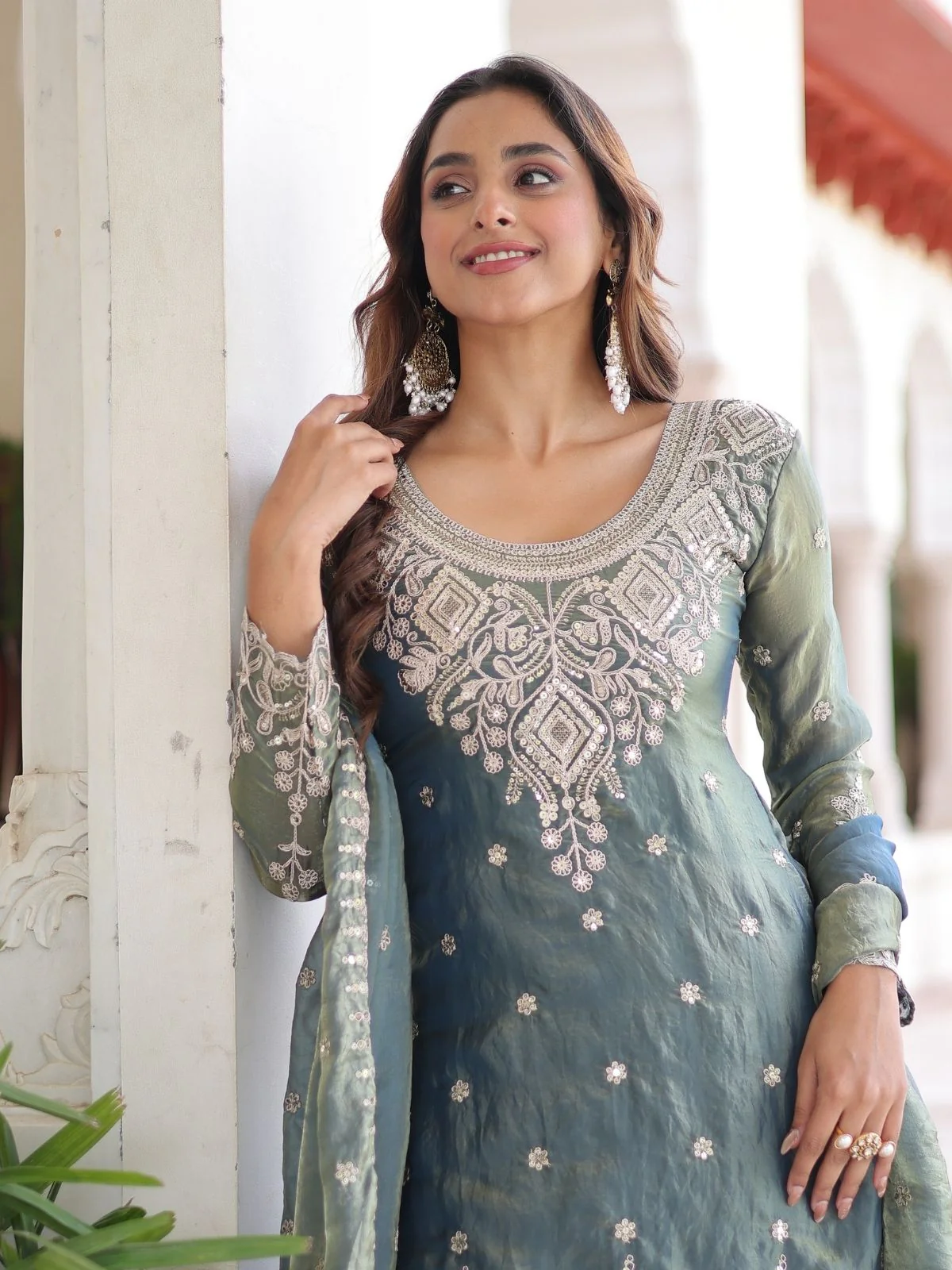 Odette Grey Silk Blend Embellished Kurta Set For Women - Image 4