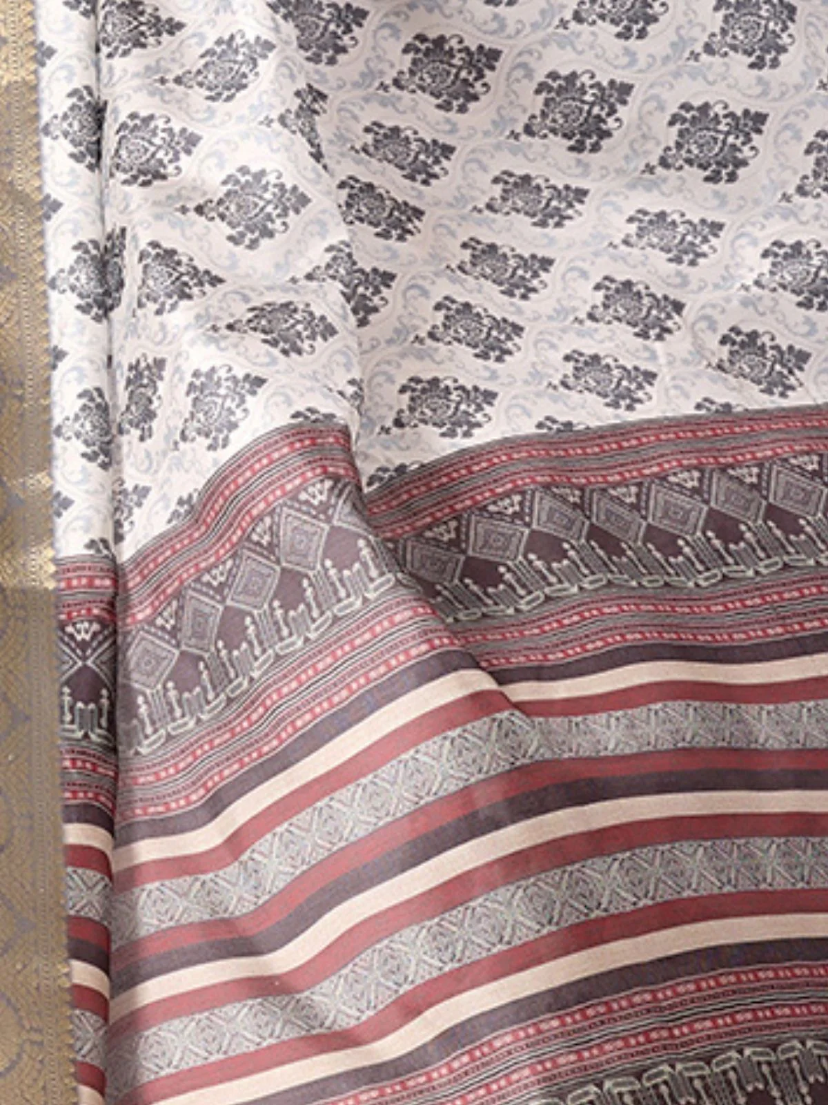 Odette Grey Silk Blend Printed Saree For Women - Image 5