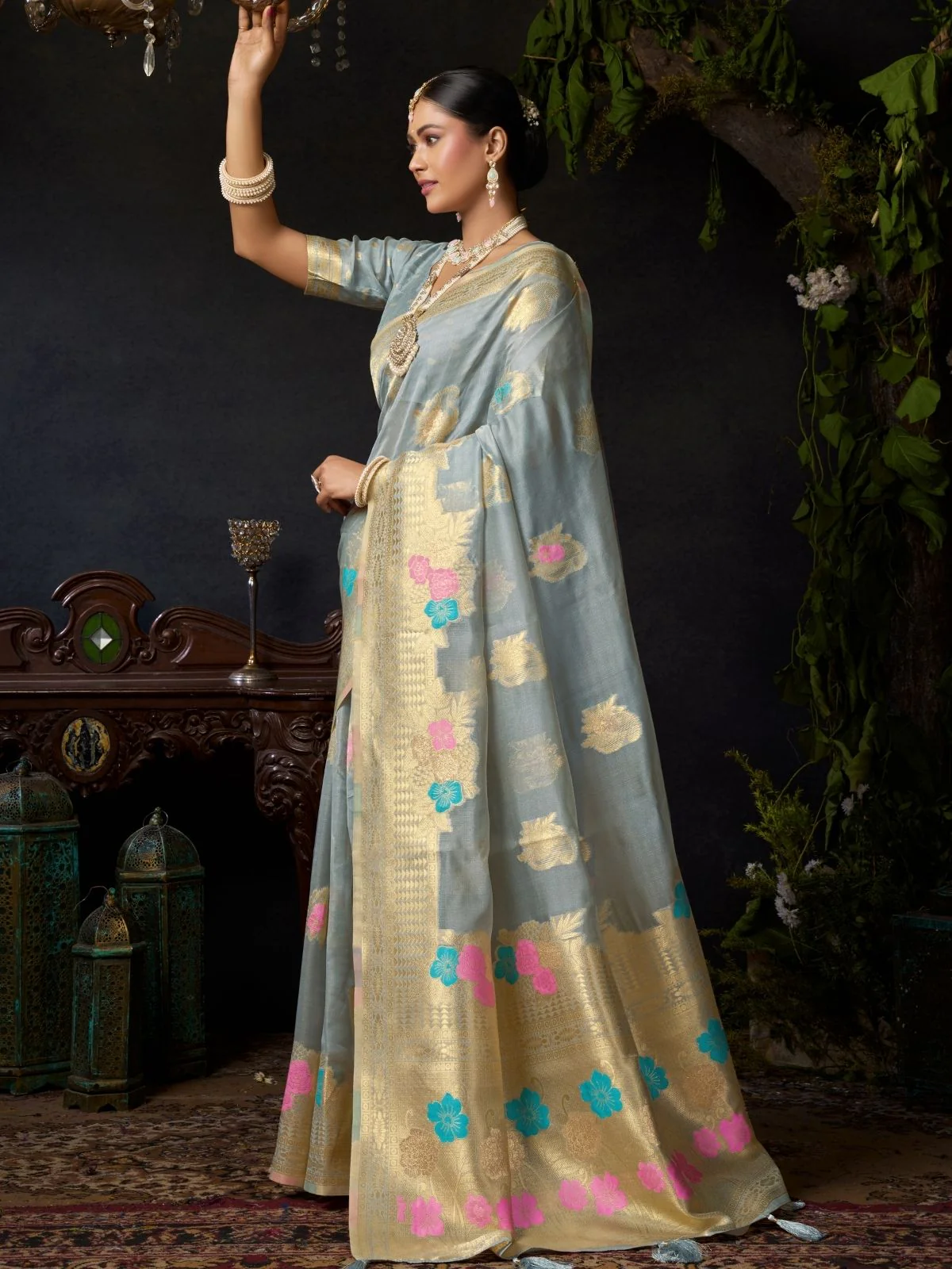Odette Grey Silk Blend Woven Saree For Women - Image 2