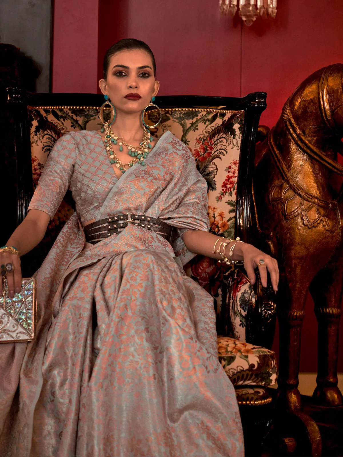 Odette Grey Silk Blend Woven Saree With Unstitched Blouse For Women - Image 2