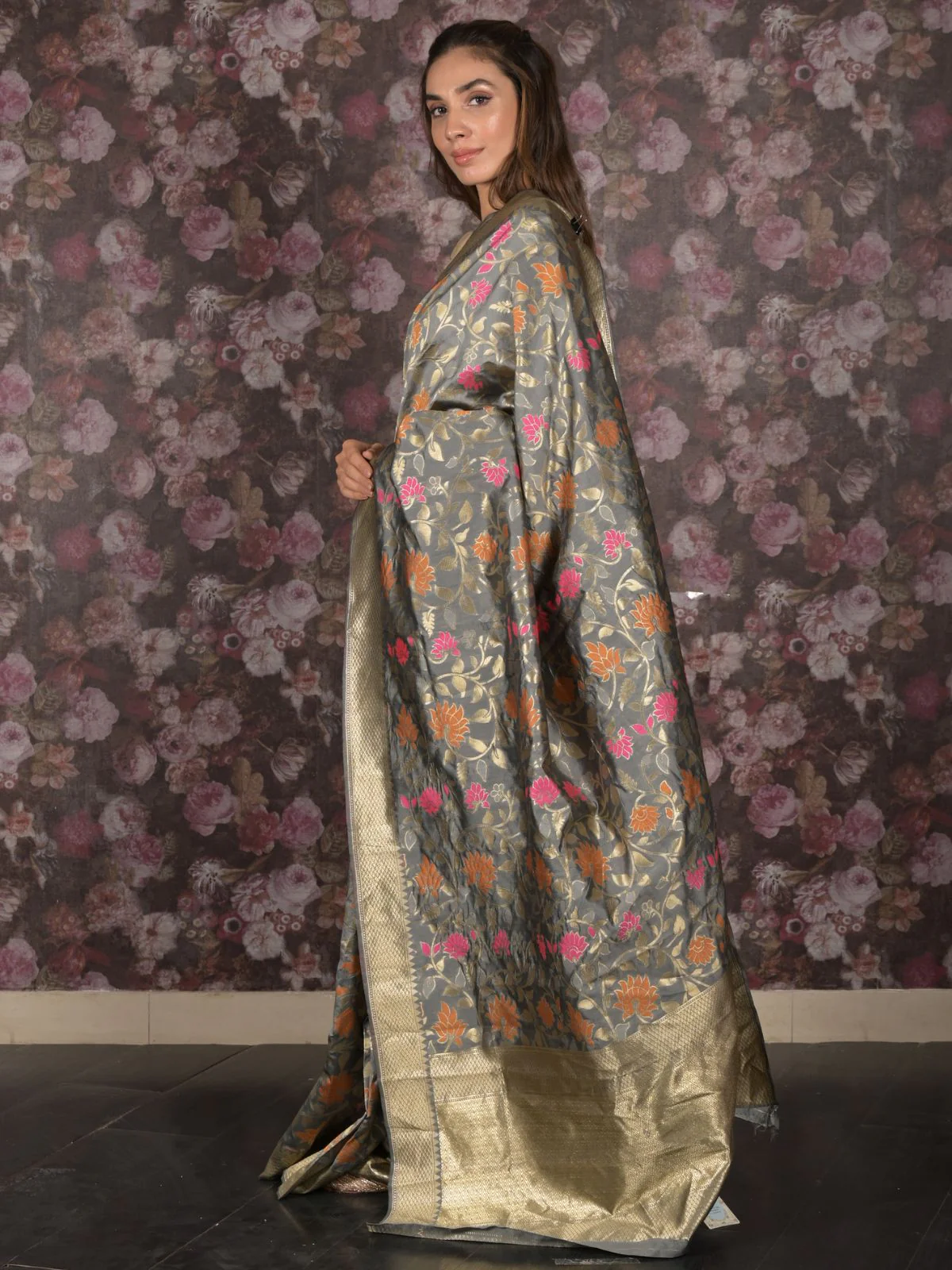 Odette Grey Silk Blend Woven Saree with Unstitched Blouse for Women - Image 3