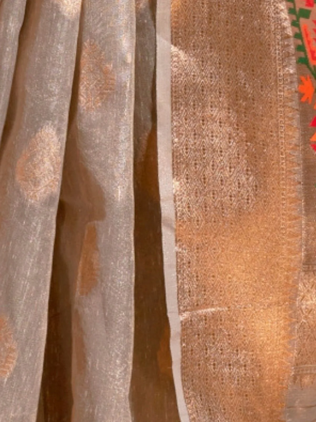 Odette Grey Tissue Woven Saree With Unstitched Blouse For Women - Image 3