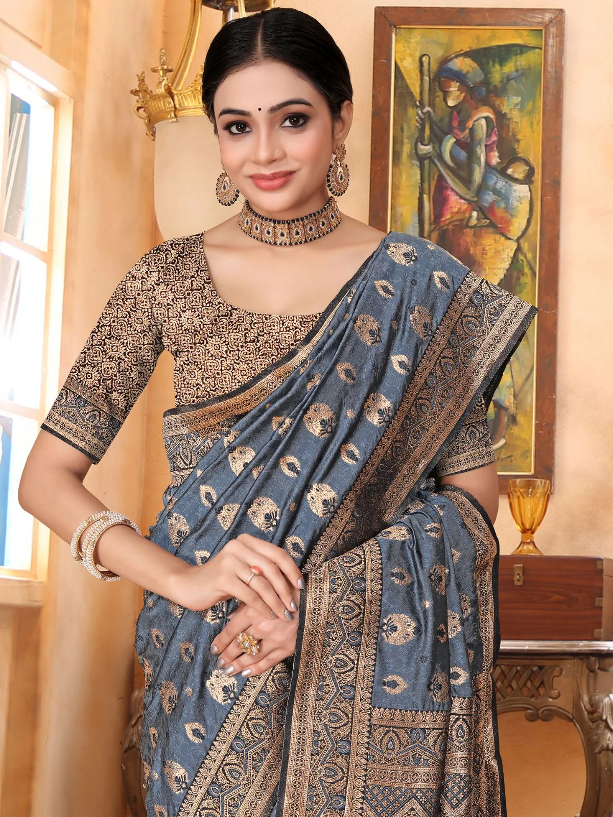 Odette Grey Woven Banarasi Silk Saree With unstitched Blouse For Women - Image 4