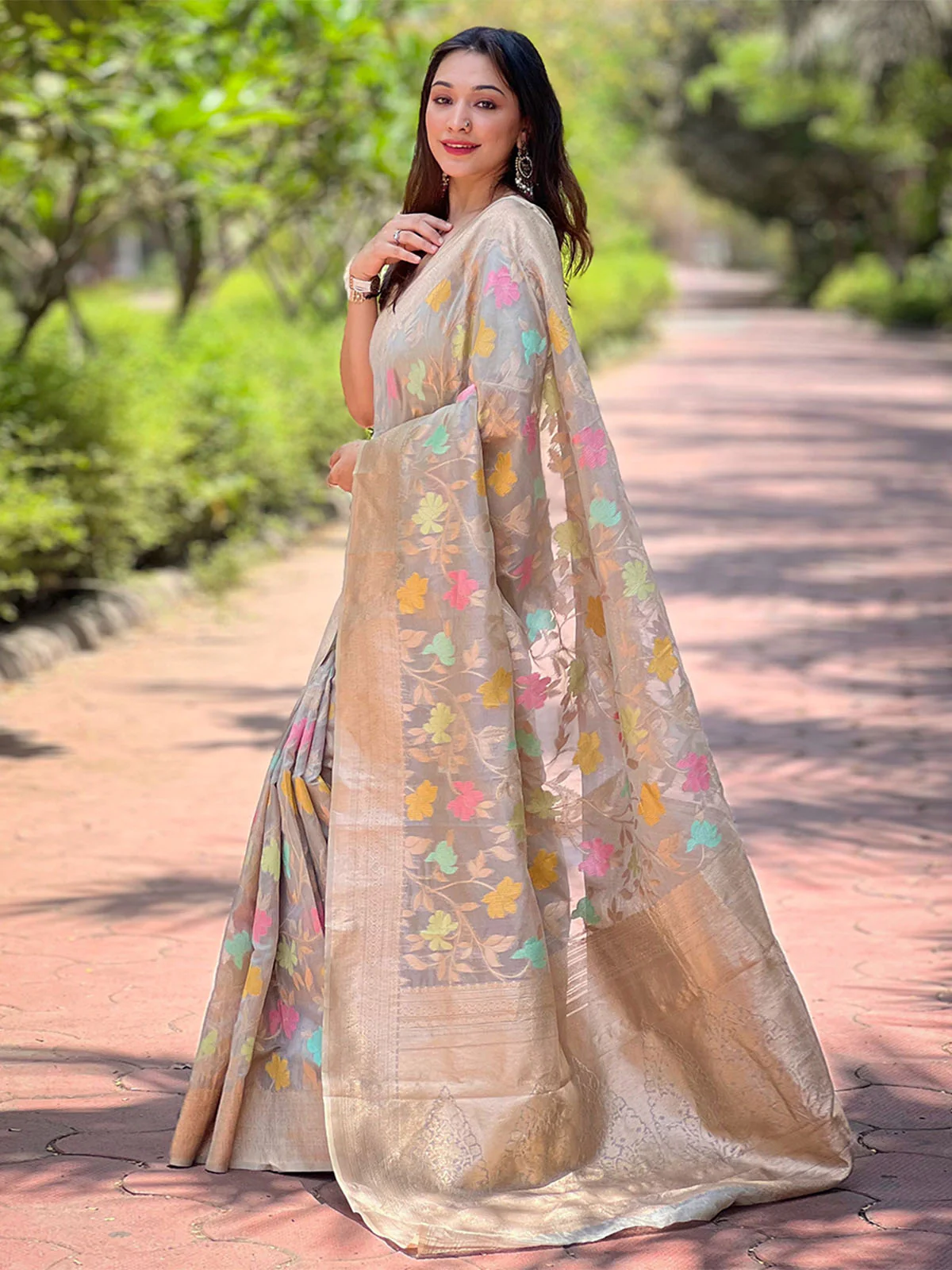 Odette Grey Woven Design Organza Saree With Unstitched Blouse For Women - Image 2